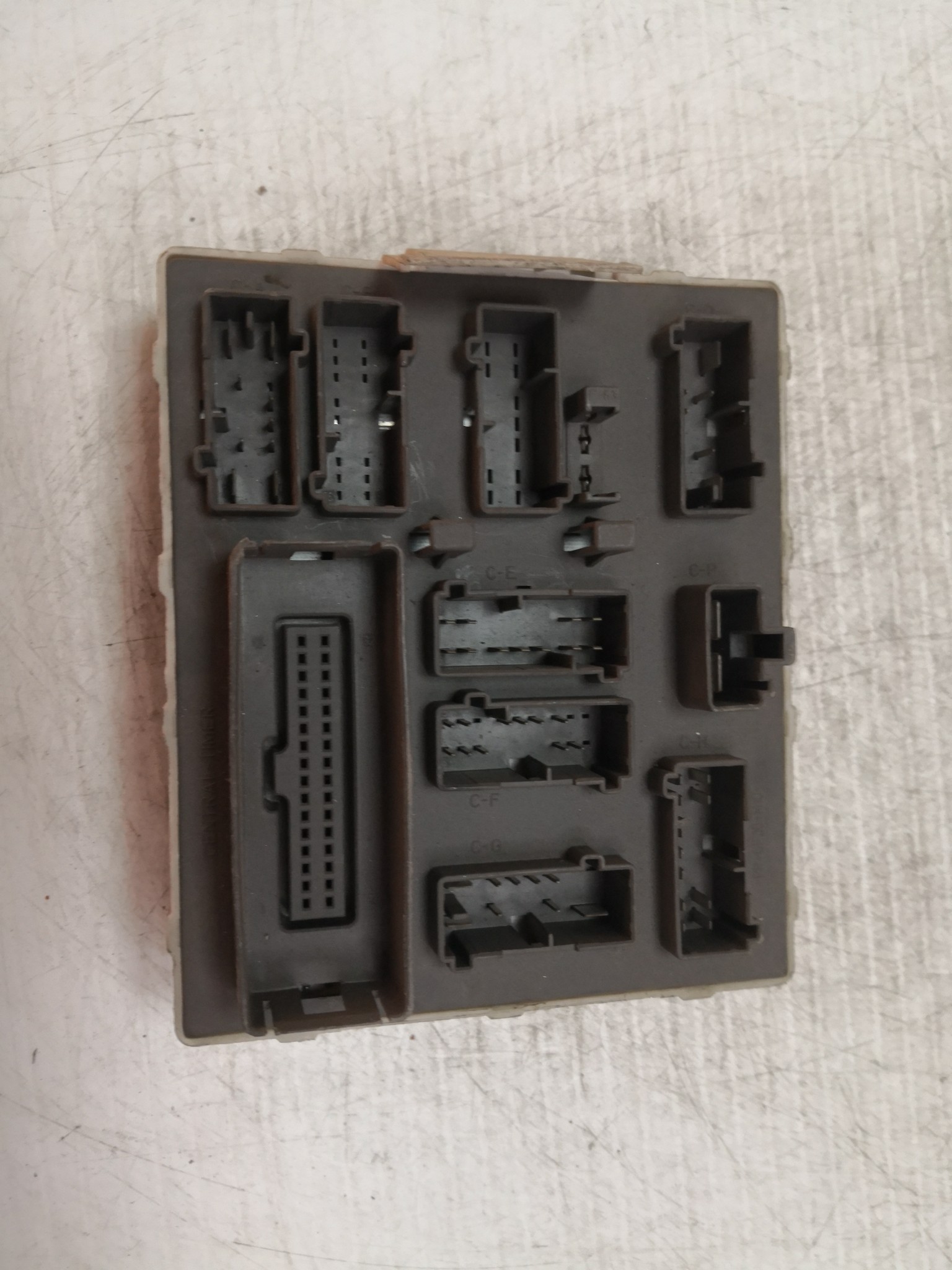 Caixa dos Fusíveis FORD FOCUS três volumes (DFW) | 99 - 09 Imagem-1