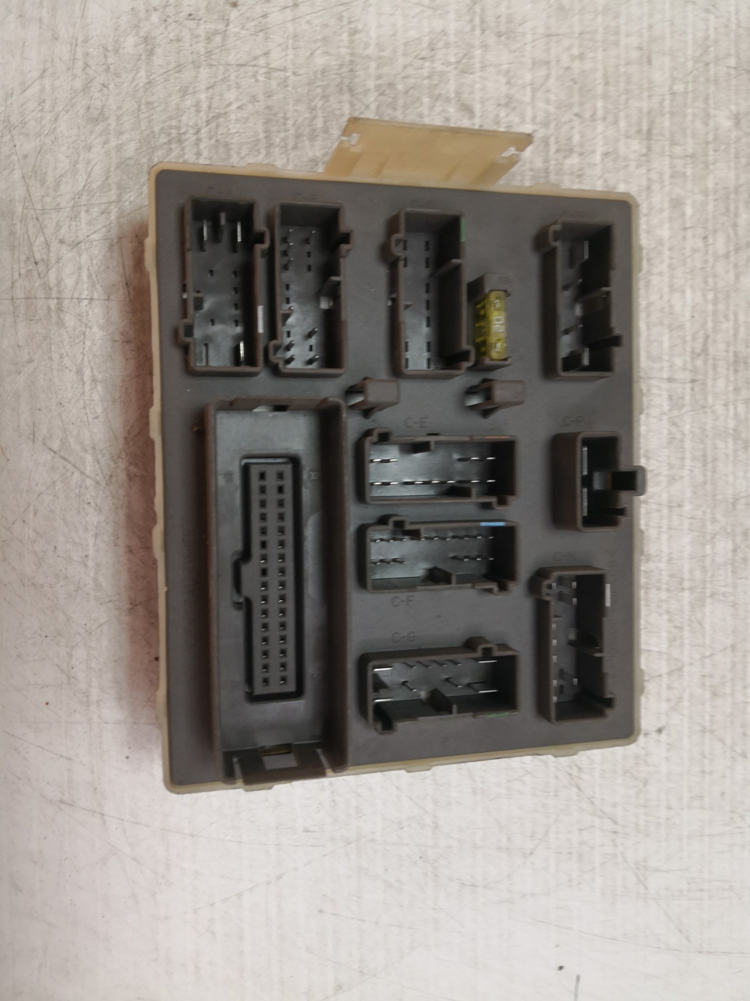 Caixa dos Fusíveis FORD FOCUS três volumes (DFW) | 99 - 09 Imagem-1