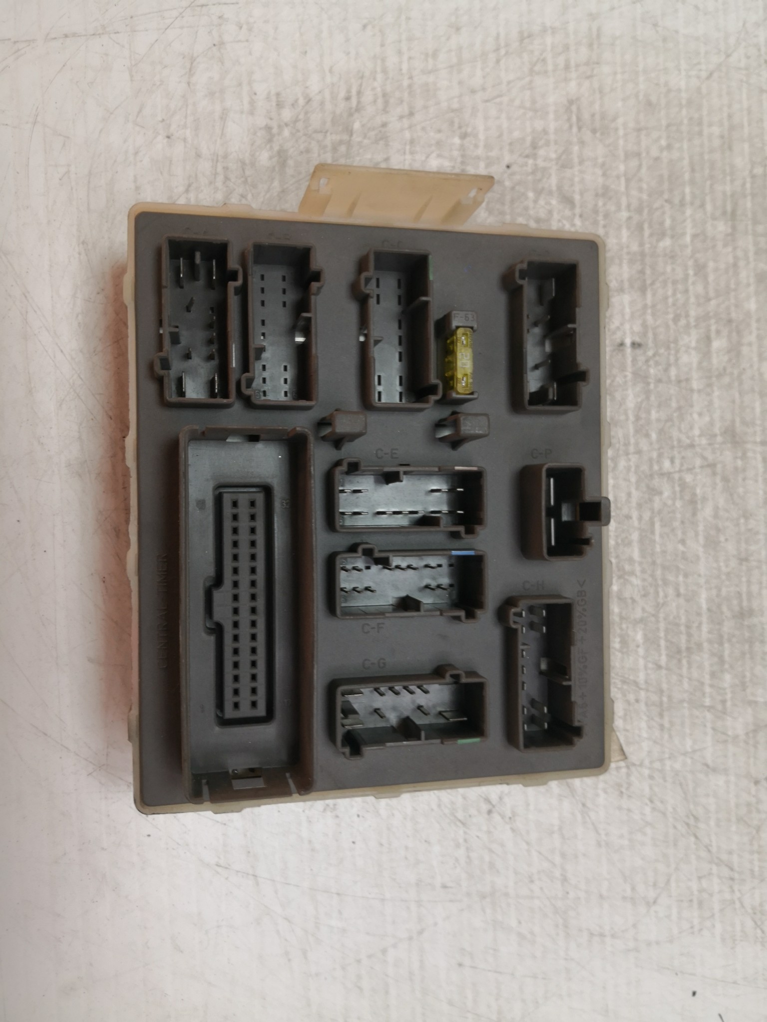 Caixa dos Fusíveis FORD FOCUS três volumes (DFW) | 99 - 09 Imagem-1