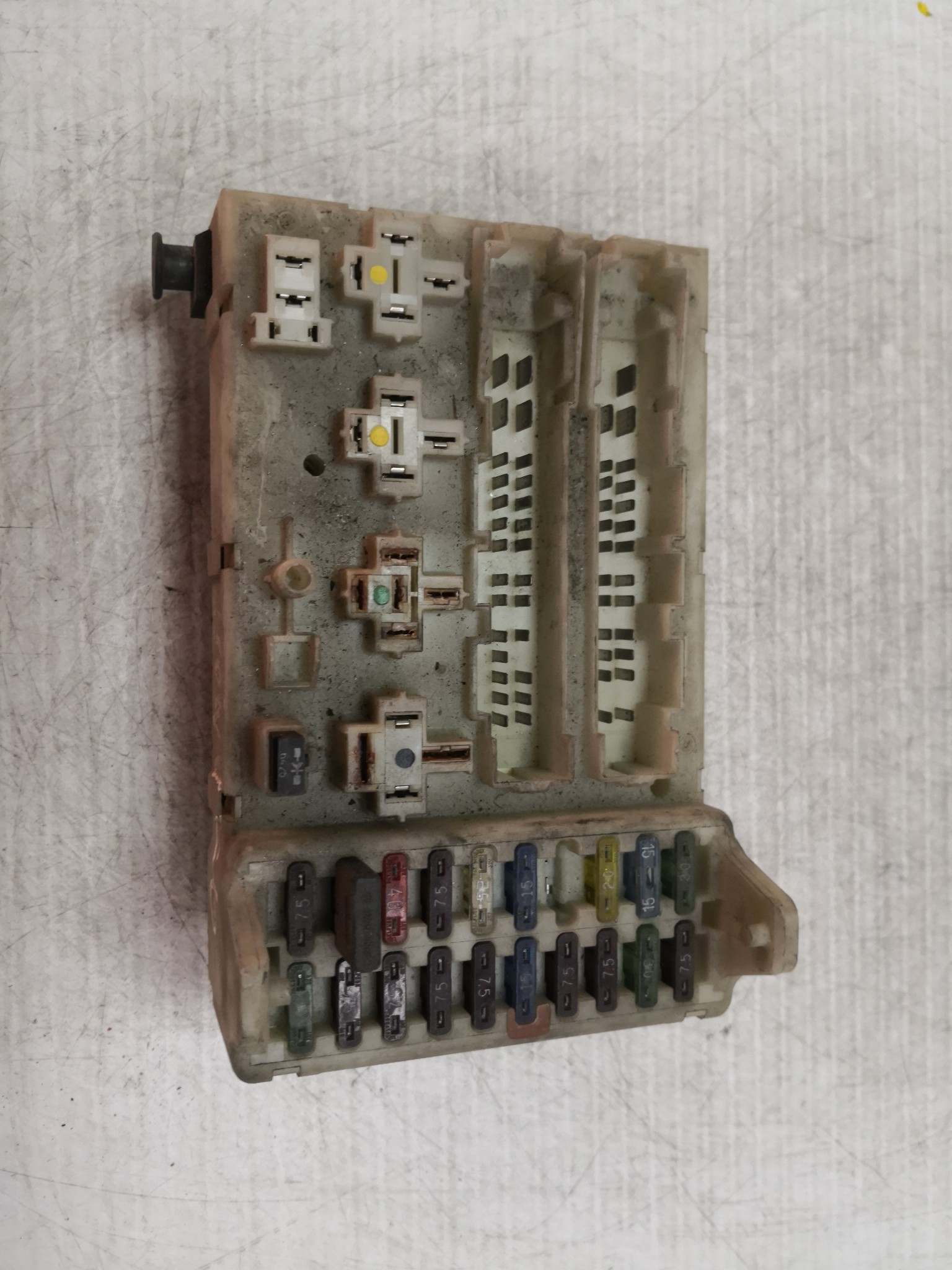 Caixa dos Fusíveis FORD - ID S_29011