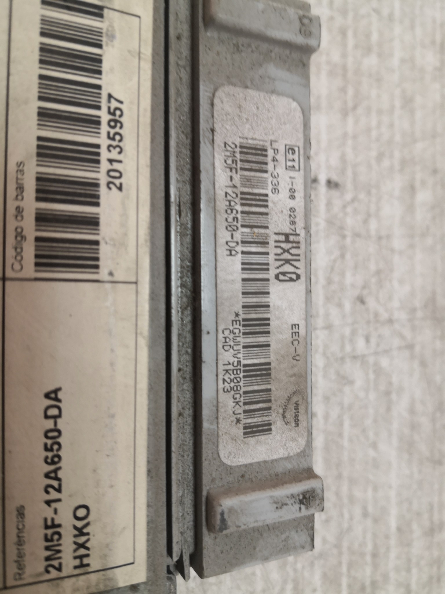 Centralina do Motor FORD FOCUS três volumes (DFW) | 99 - 09 Imagem-1