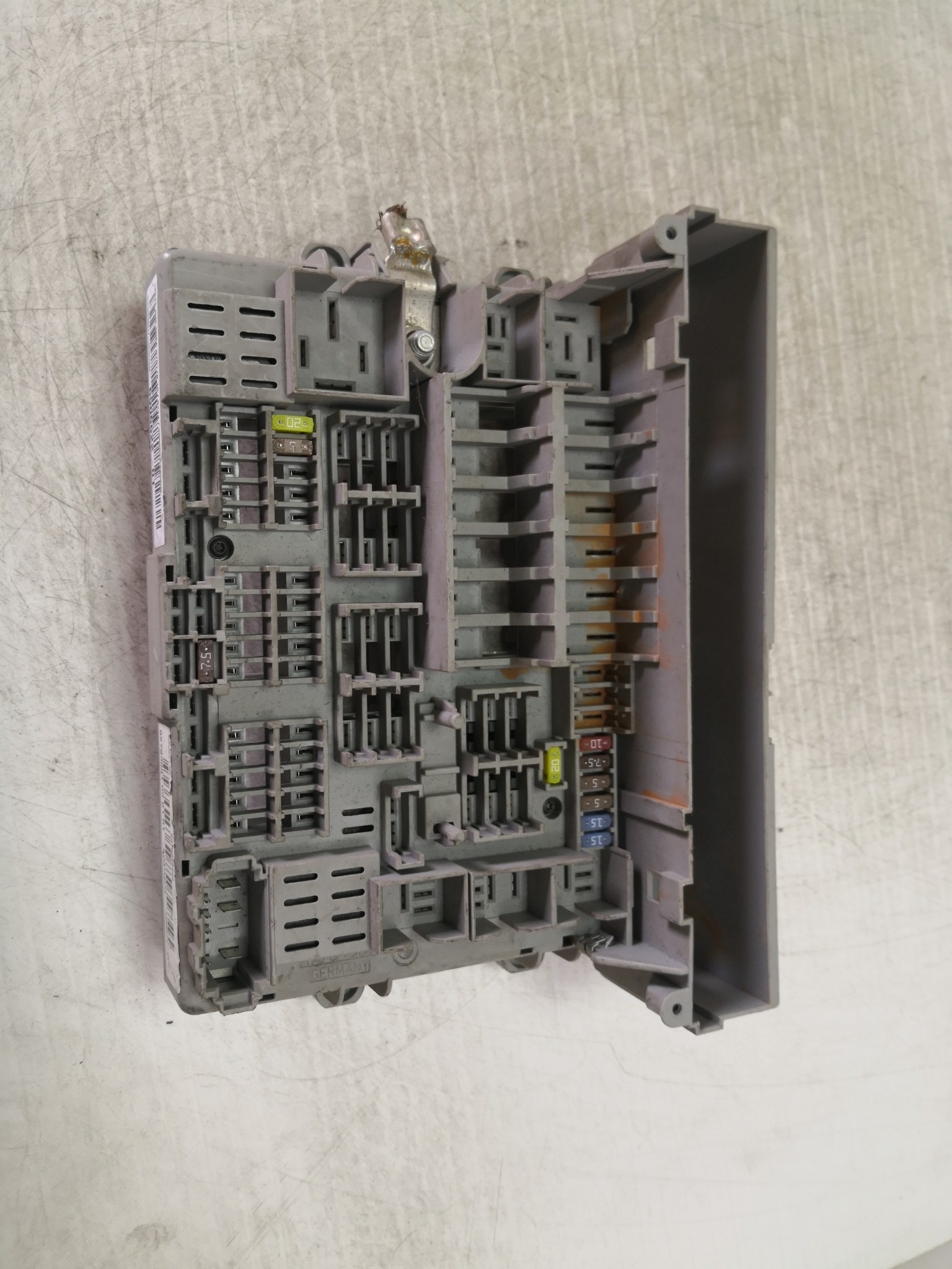 Caixa dos Fusíveis BMW 3 (E90) | 04 - 12 Imagem-2