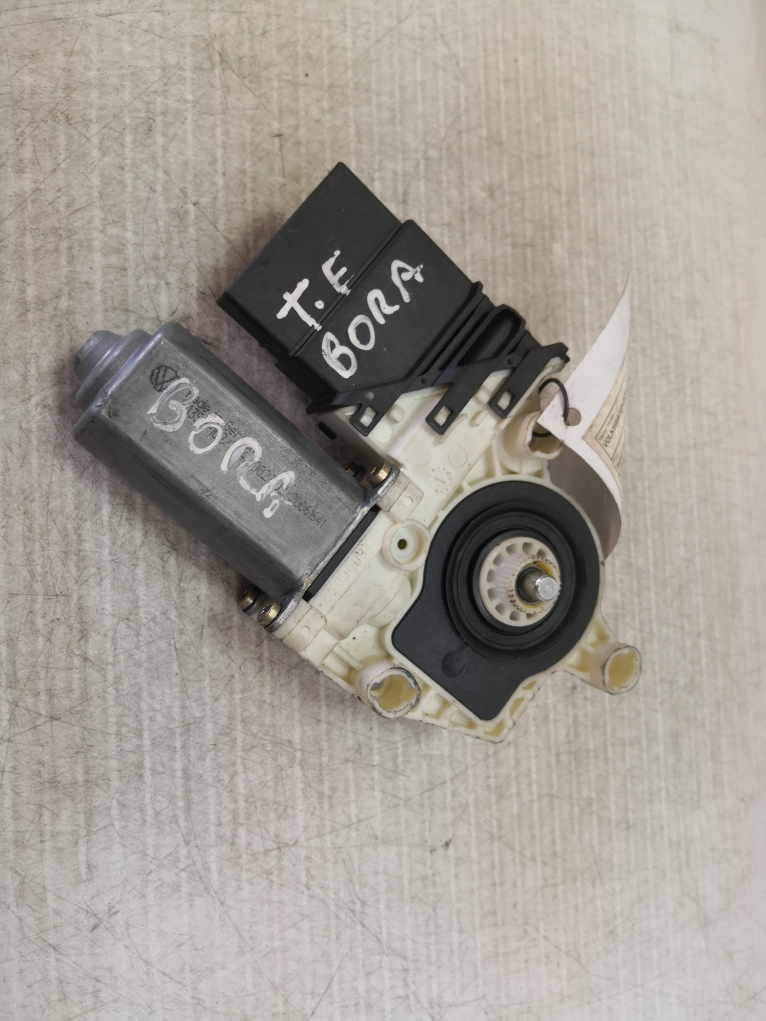 Motor elevador trás esq. VOLKSWAGEN BORA (1J2) | 98 - 13 Imagem-3