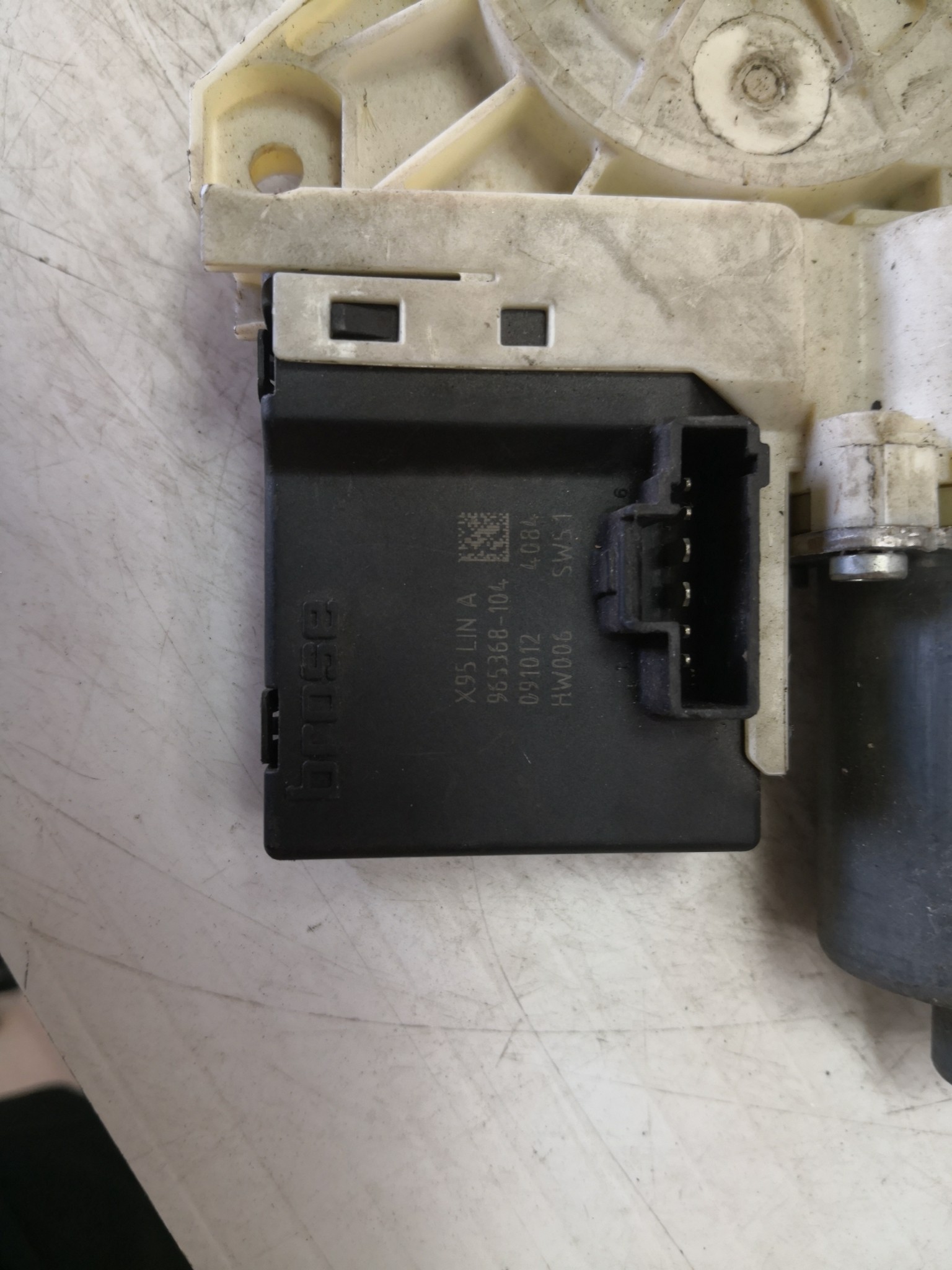 Motor elevador trás esq. RENAULT MEGANE III Hatchback (BZ0/1_) | 08 -  Imagem-2