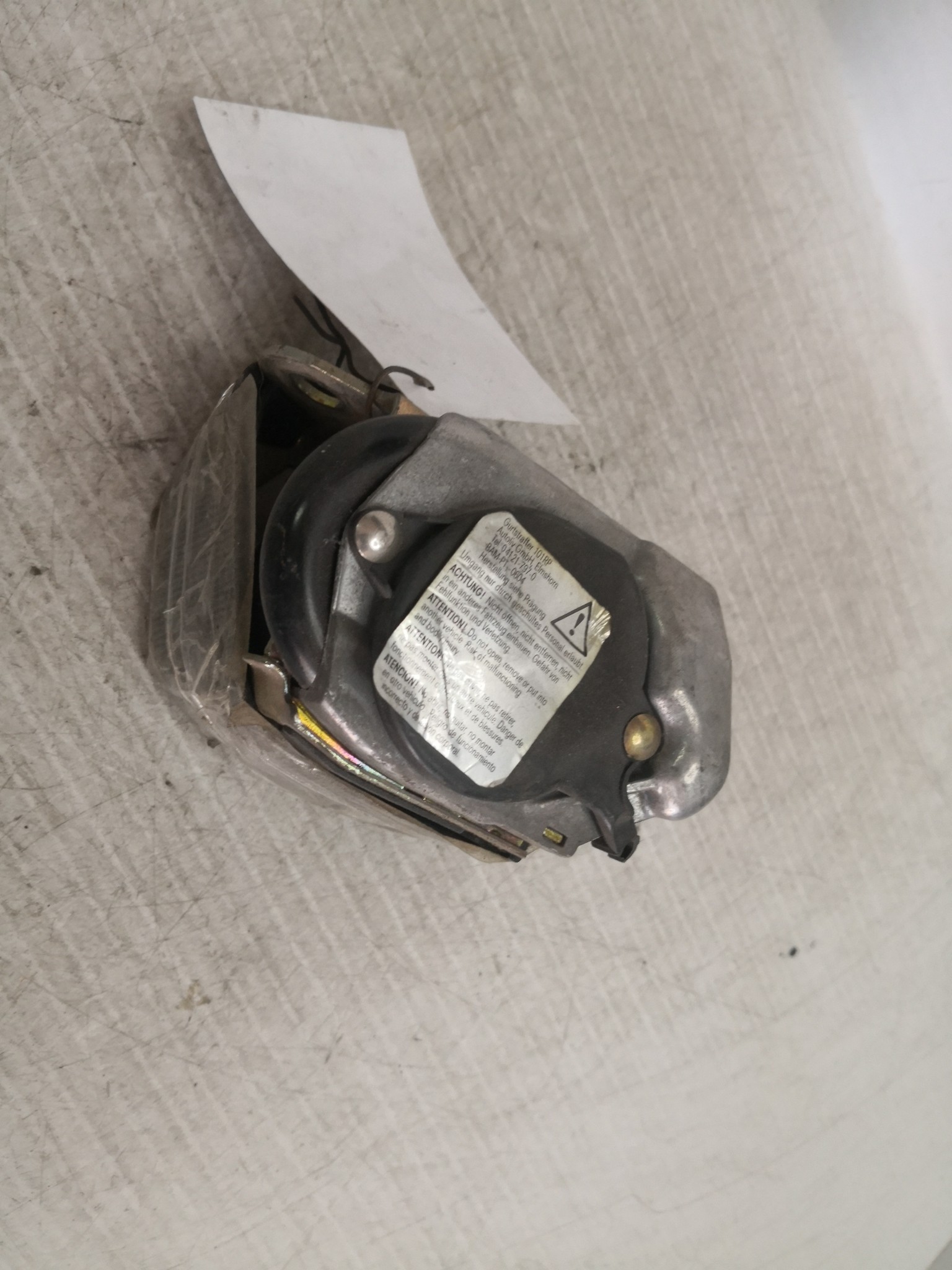 Cinto Trás Esq AUDI A4 Avant (8D5, B5) | 94 - 02 Imagem-1