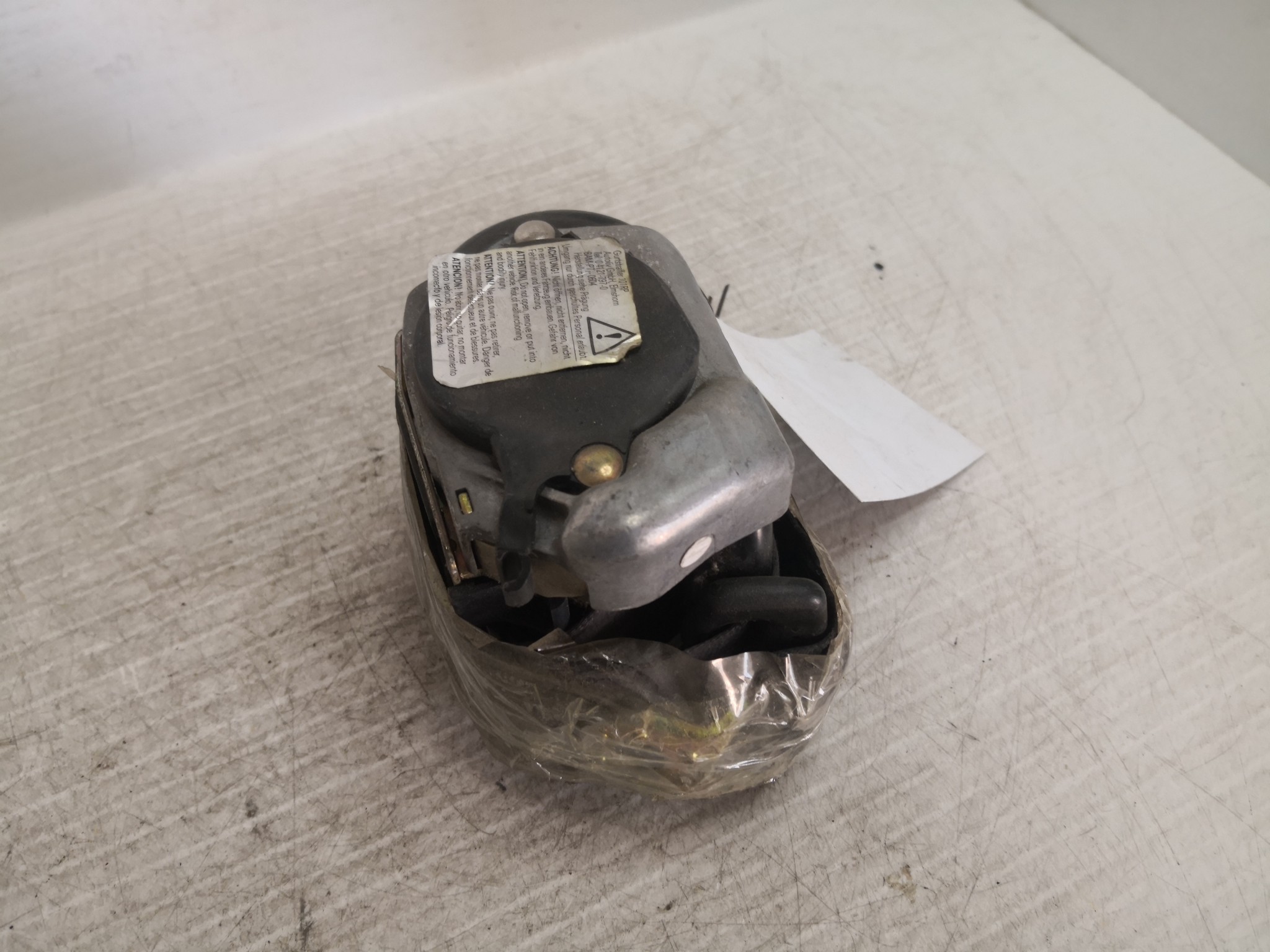 Cinto Trás Esq AUDI A4 Avant (8D5, B5) | 94 - 02 Imagem-2