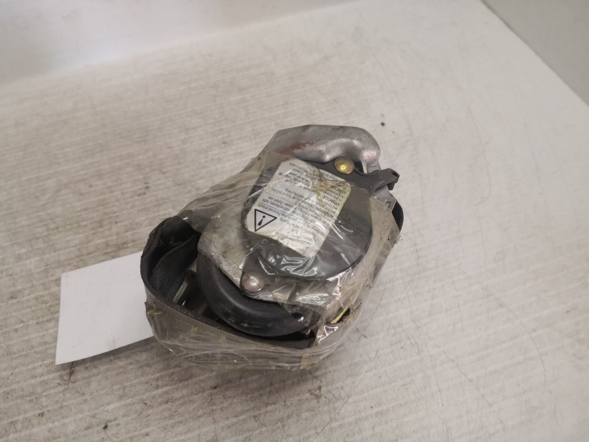 Cinto Trás Esq AUDI A4 Avant (8D5, B5) | 94 - 02 Imagem-2