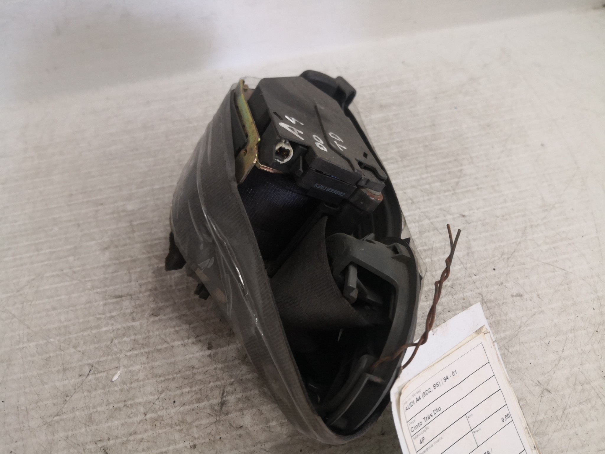 Cinto Trás Dto AUDI A4 (8D2, B5) | 94 - 01 Imagem-1