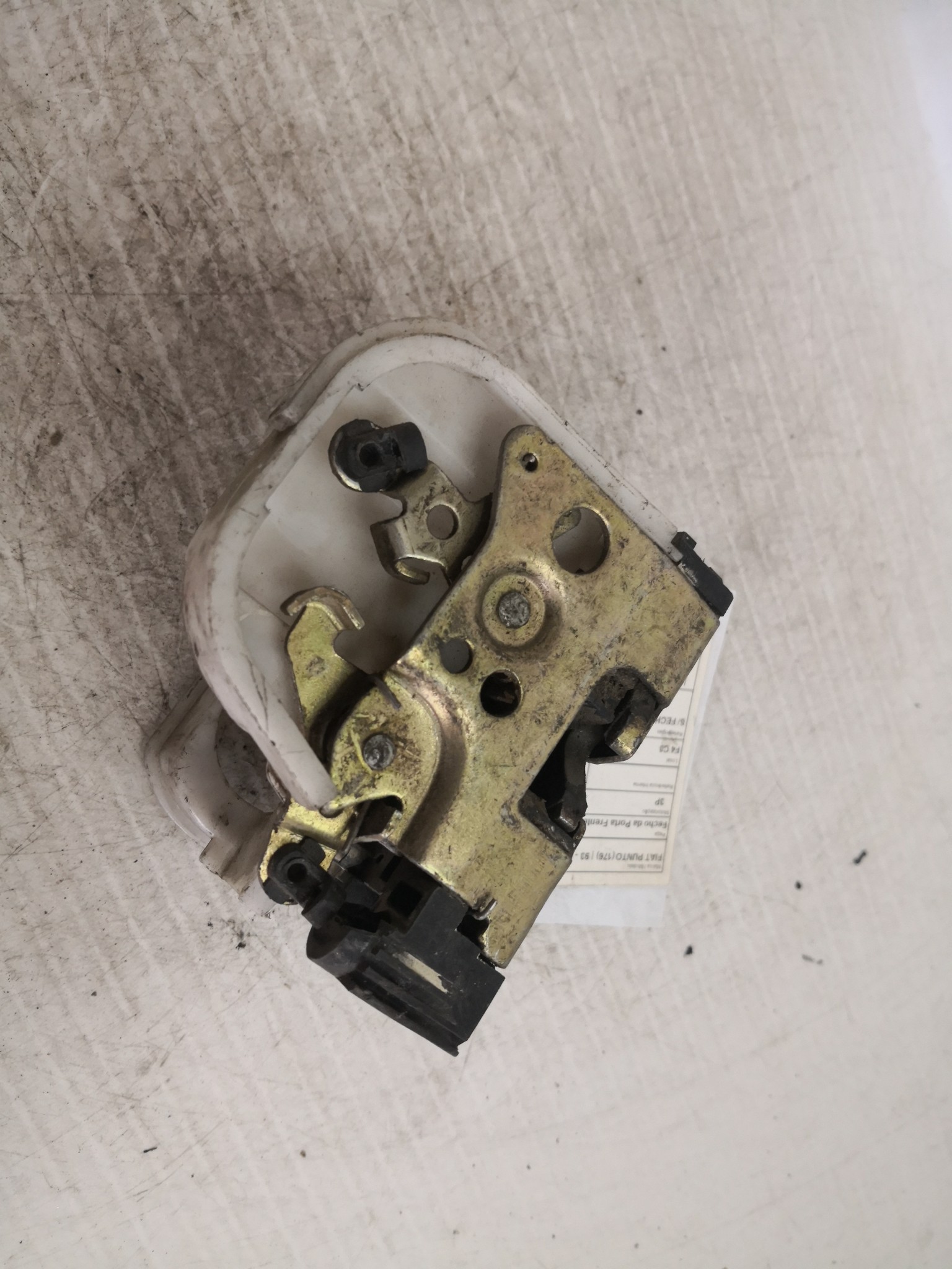 Fecho da Porta Frente Dto FIAT PUNTO (176_) | 93 - 99 Imagem-3