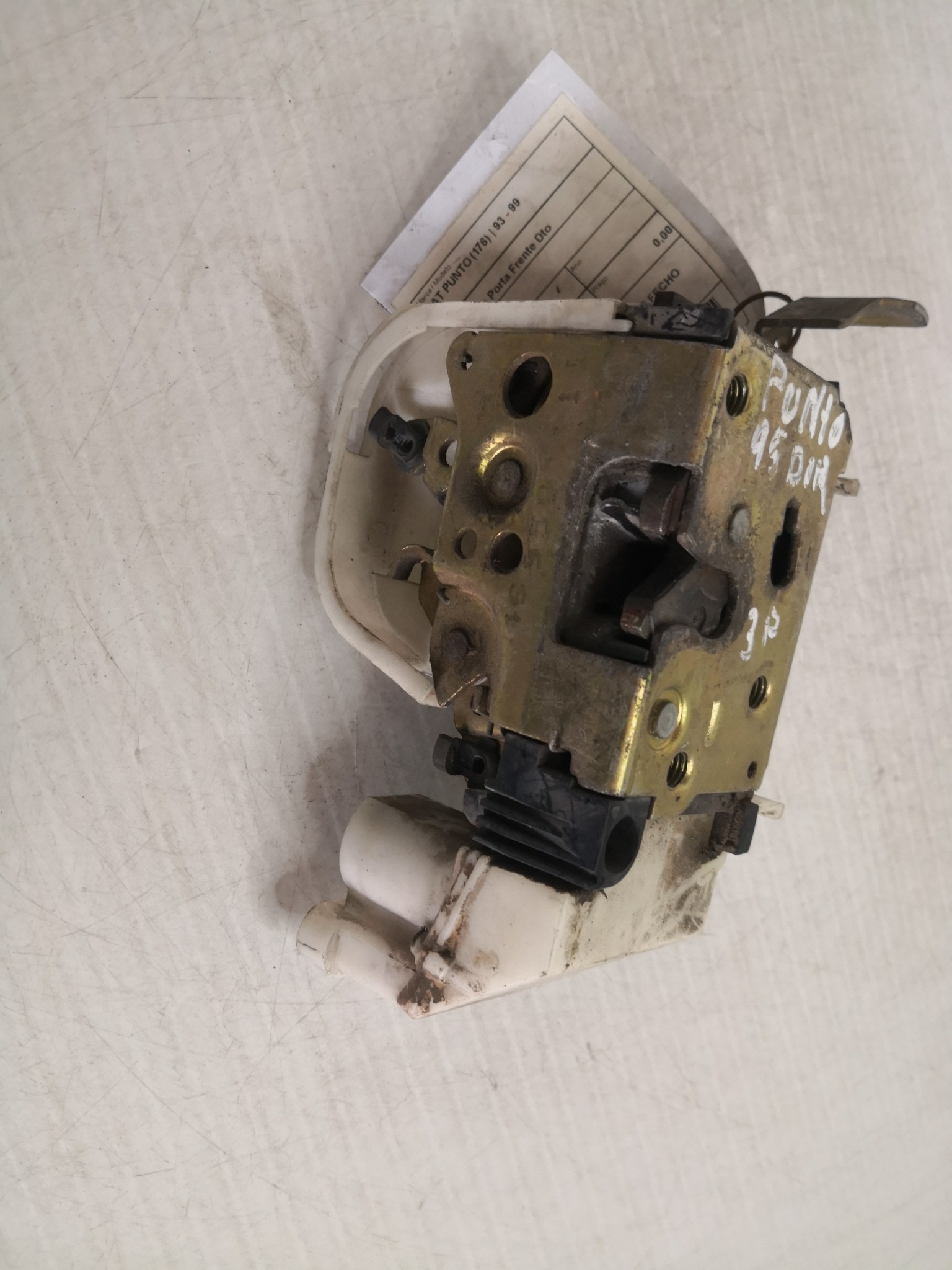 Fecho da Porta Frente Dto FIAT PUNTO (176_) | 93 - 99 Imagem-8