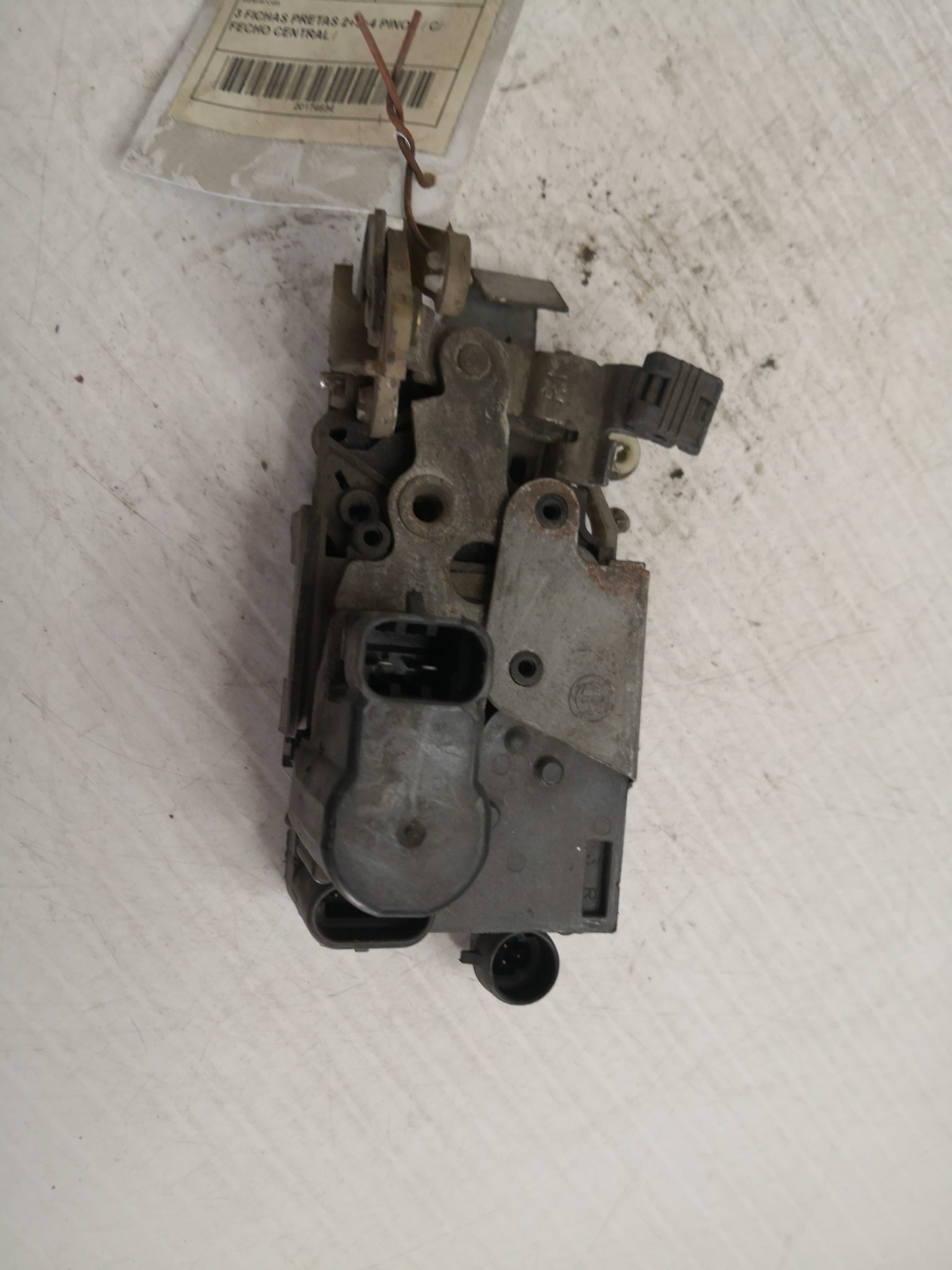 Fecho da Porta Frente Dto FIAT - ID S_34633