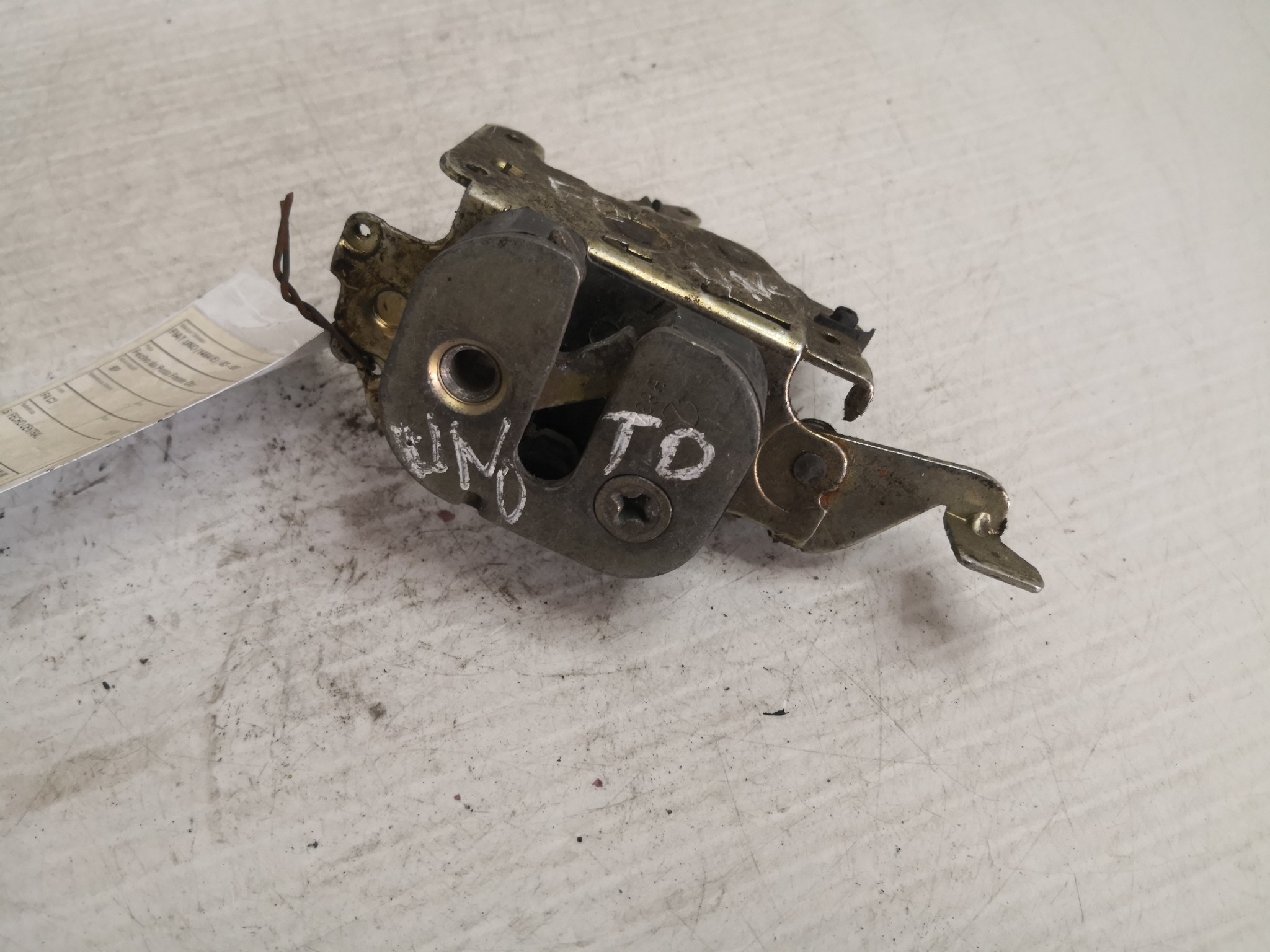 Fecho da Porta Frente Dto FIAT UNO (146_) | 83 - 06 Imagem-1