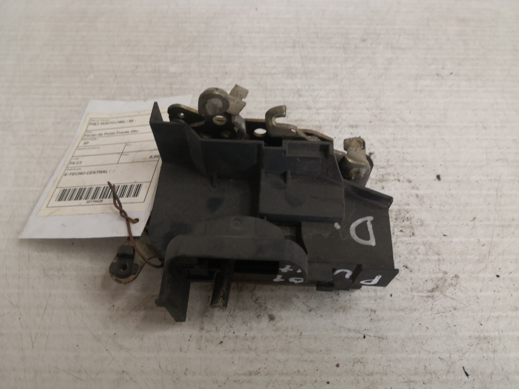 Fecho da Porta Frente Dto FIAT - ID S_34627