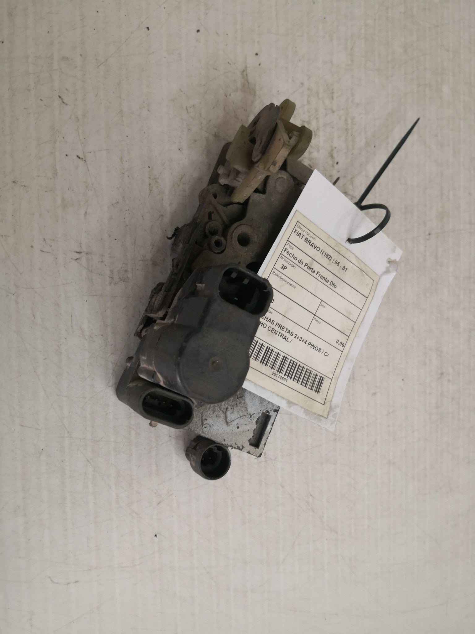 Fecho da Porta Frente Dto FIAT - ID S_34650