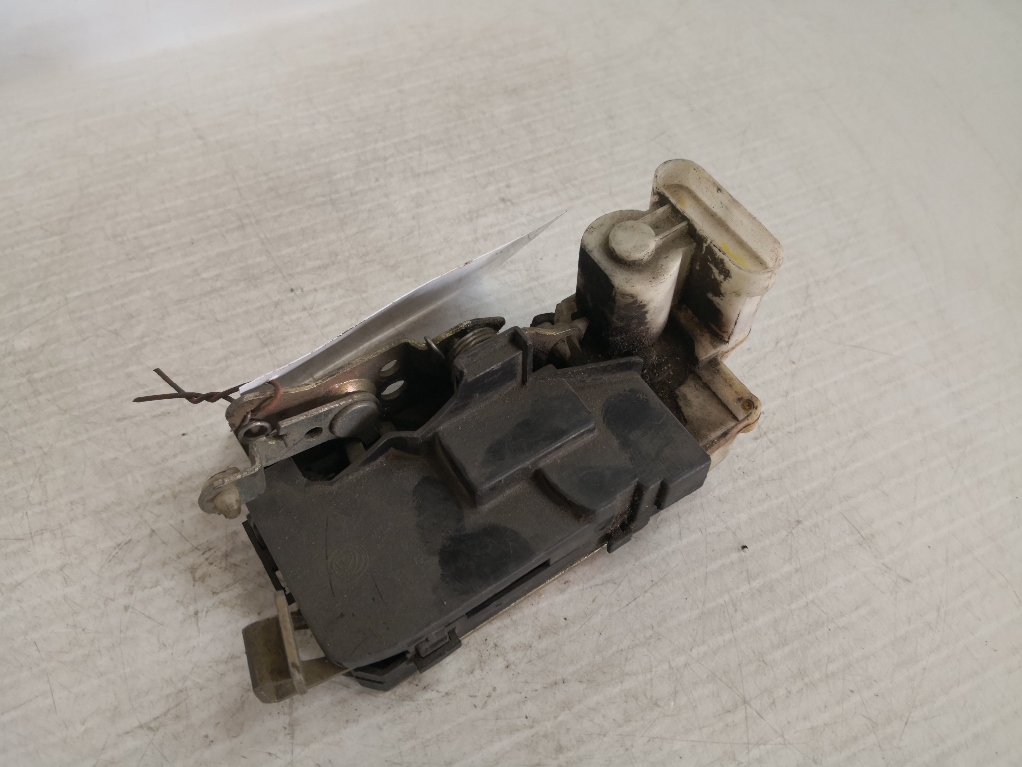 Fecho da Porta Trás Dto FIAT - ID S_35889