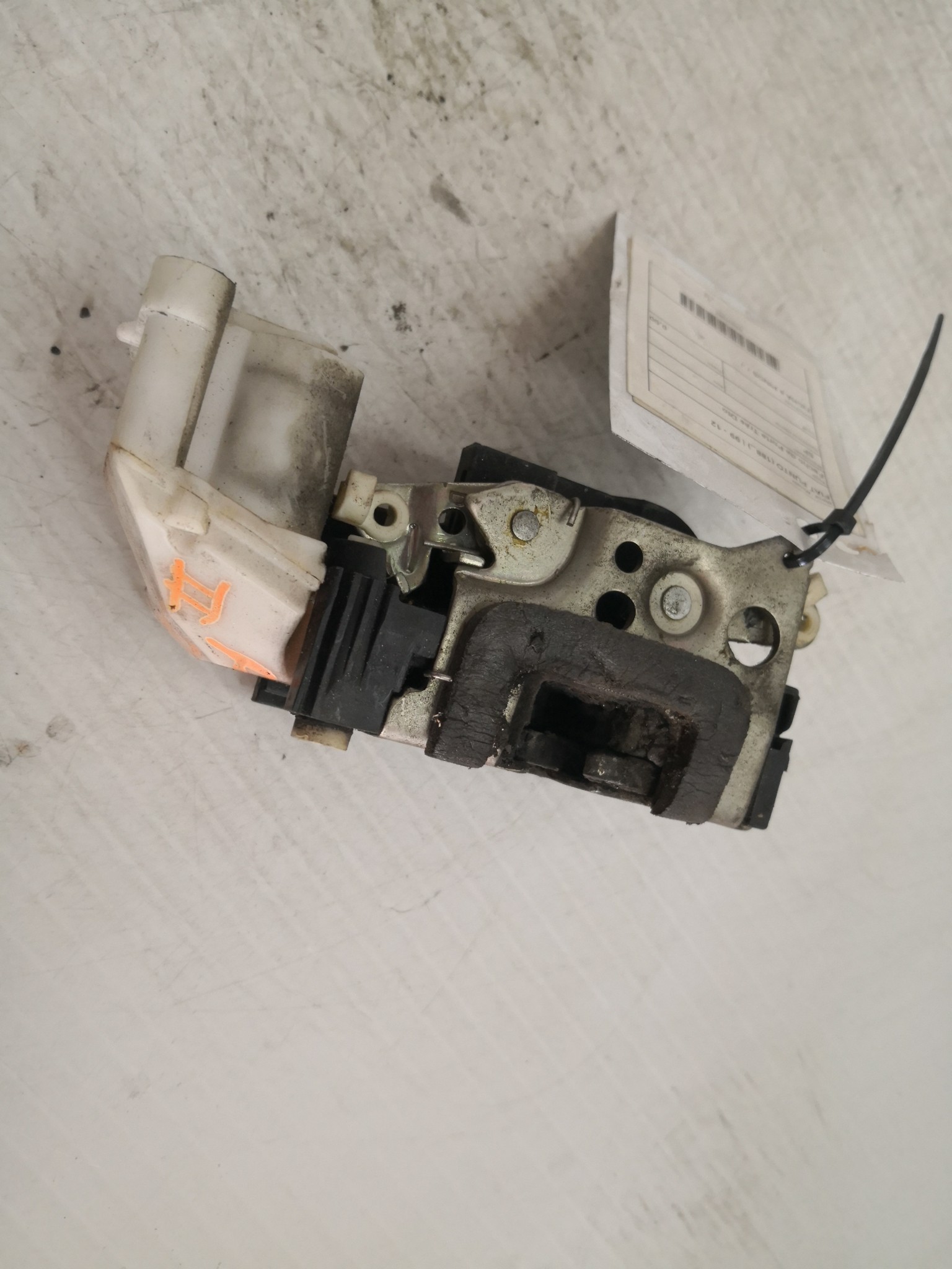 Fecho da Porta Trás Dto FIAT PUNTO (188_) | 99 - 12 Imagem-2