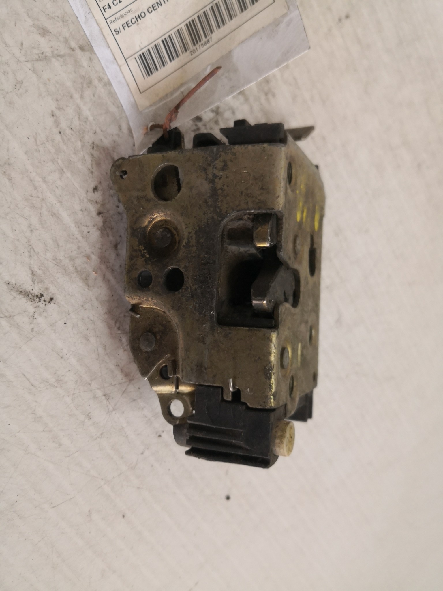 Fecho da Porta Trás Dto FIAT PUNTO (176_) | 93 - 99 Imagem-1