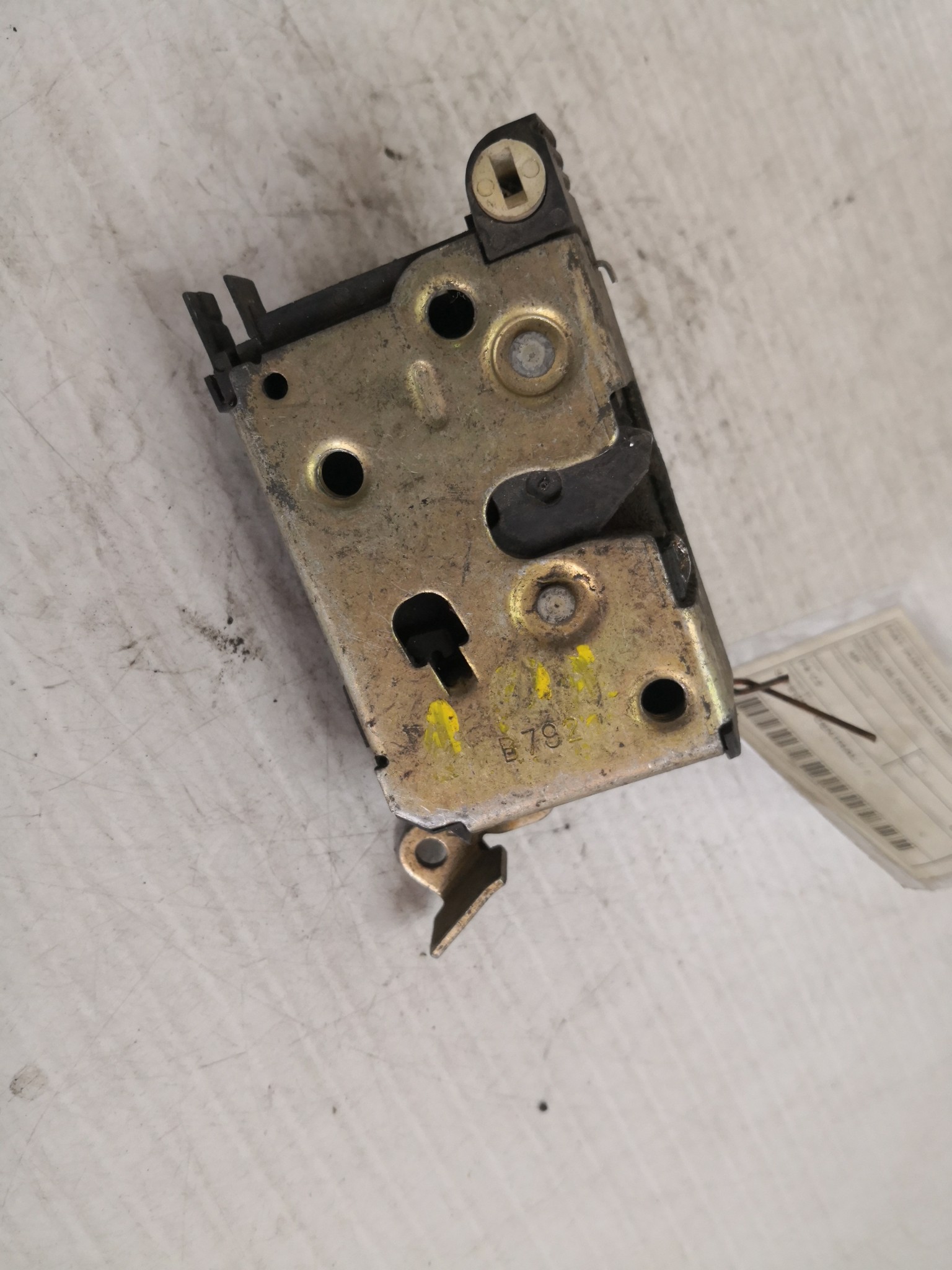 Fecho da Porta Trás Dto FIAT PUNTO (176_) | 93 - 99 Imagem-2