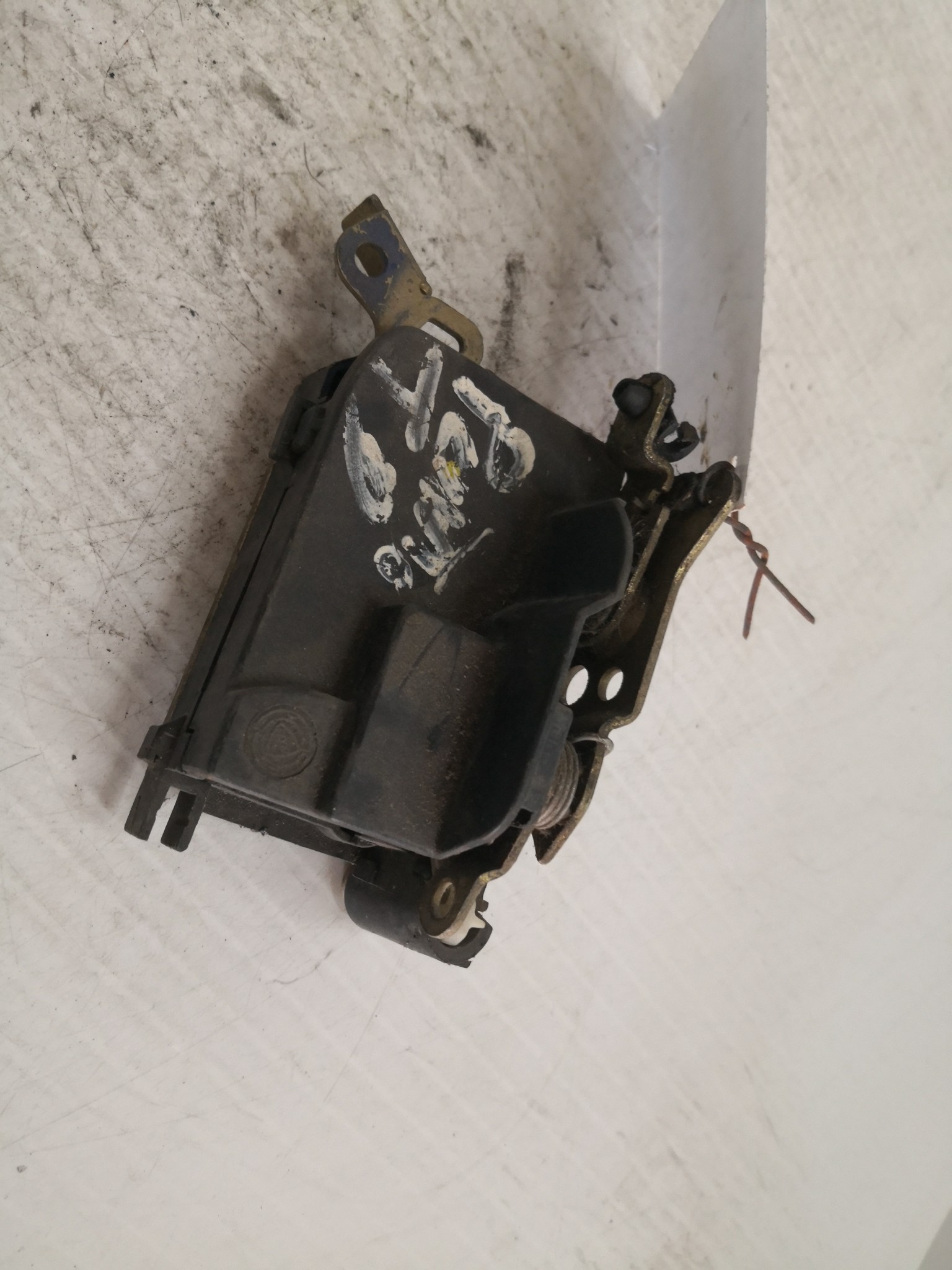 Fecho da Porta Trás Dto FIAT - ID S_35887