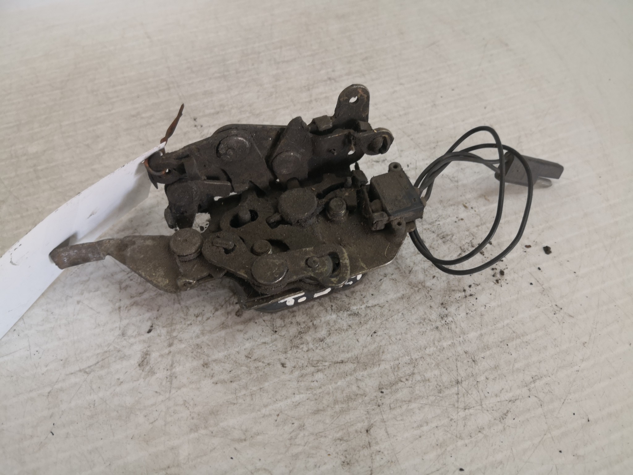 Fecho da Porta Trás Dto FIAT - ID S_35899