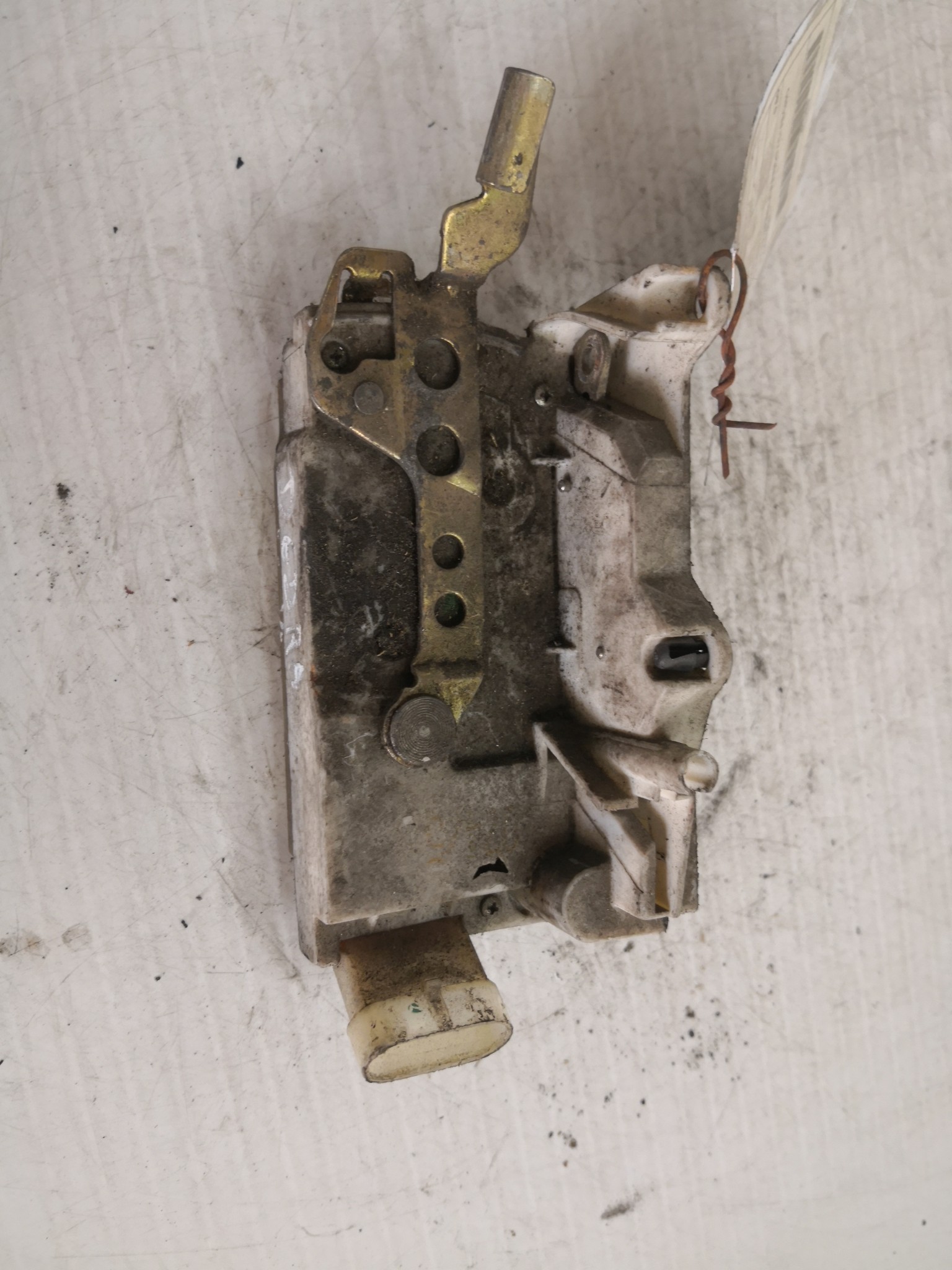 Fecho da Porta Trás Dto LANCIA - ID S_35897