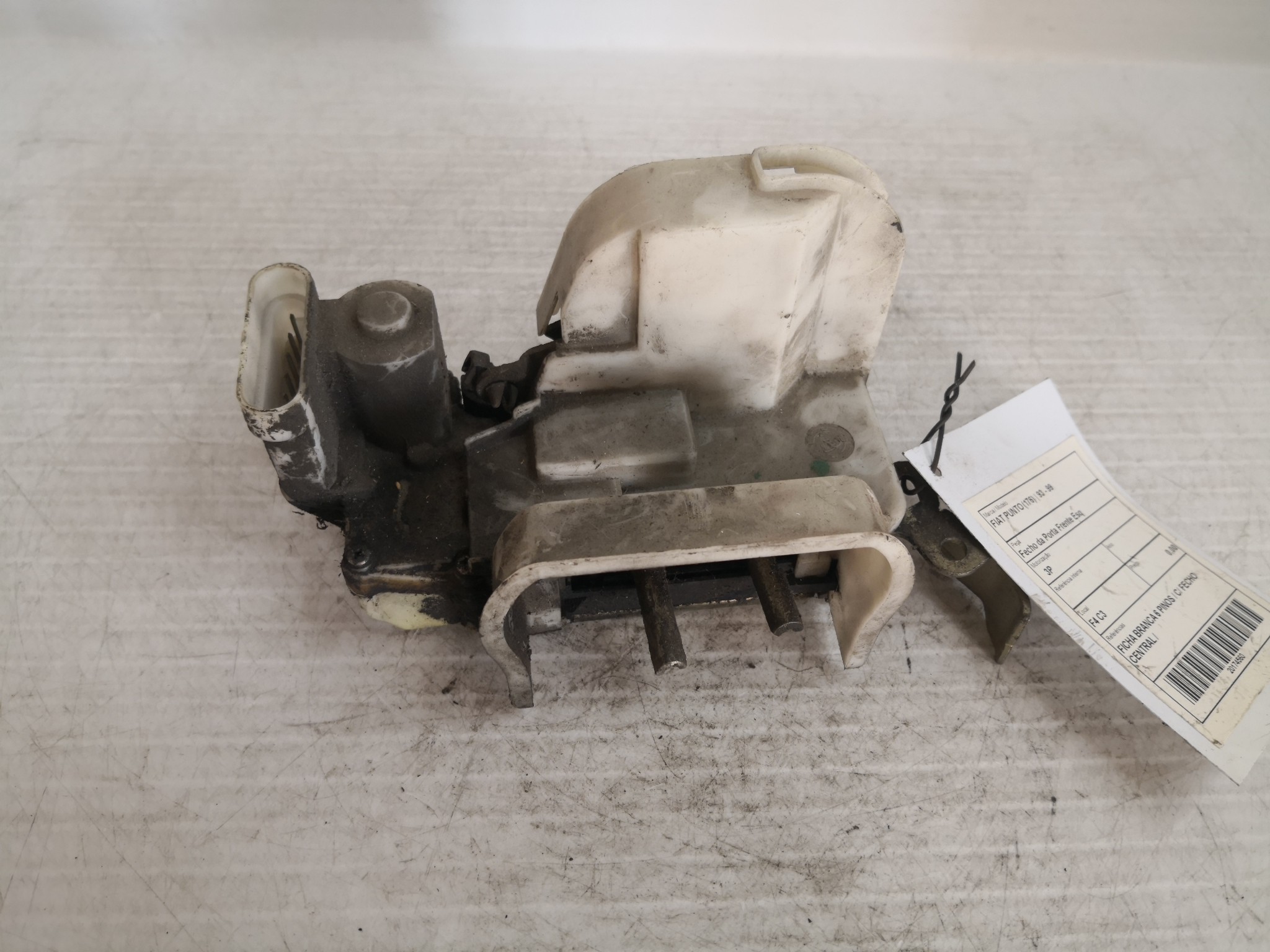 Fecho da Porta Frente Esq FIAT - ID S_34559