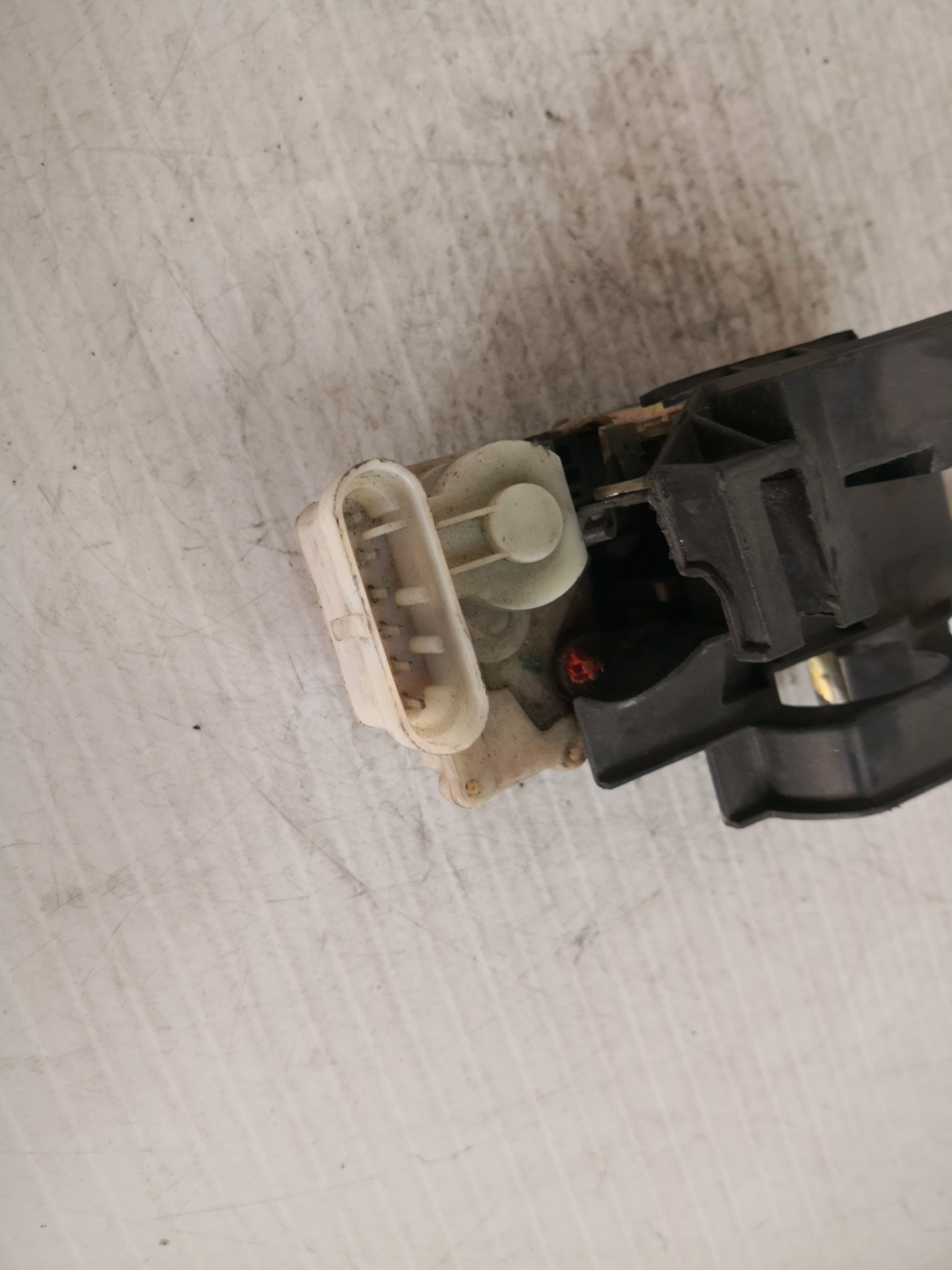 Fecho da Porta Frente Esq FIAT PALIO (178_) | 96 -  Imagem-1