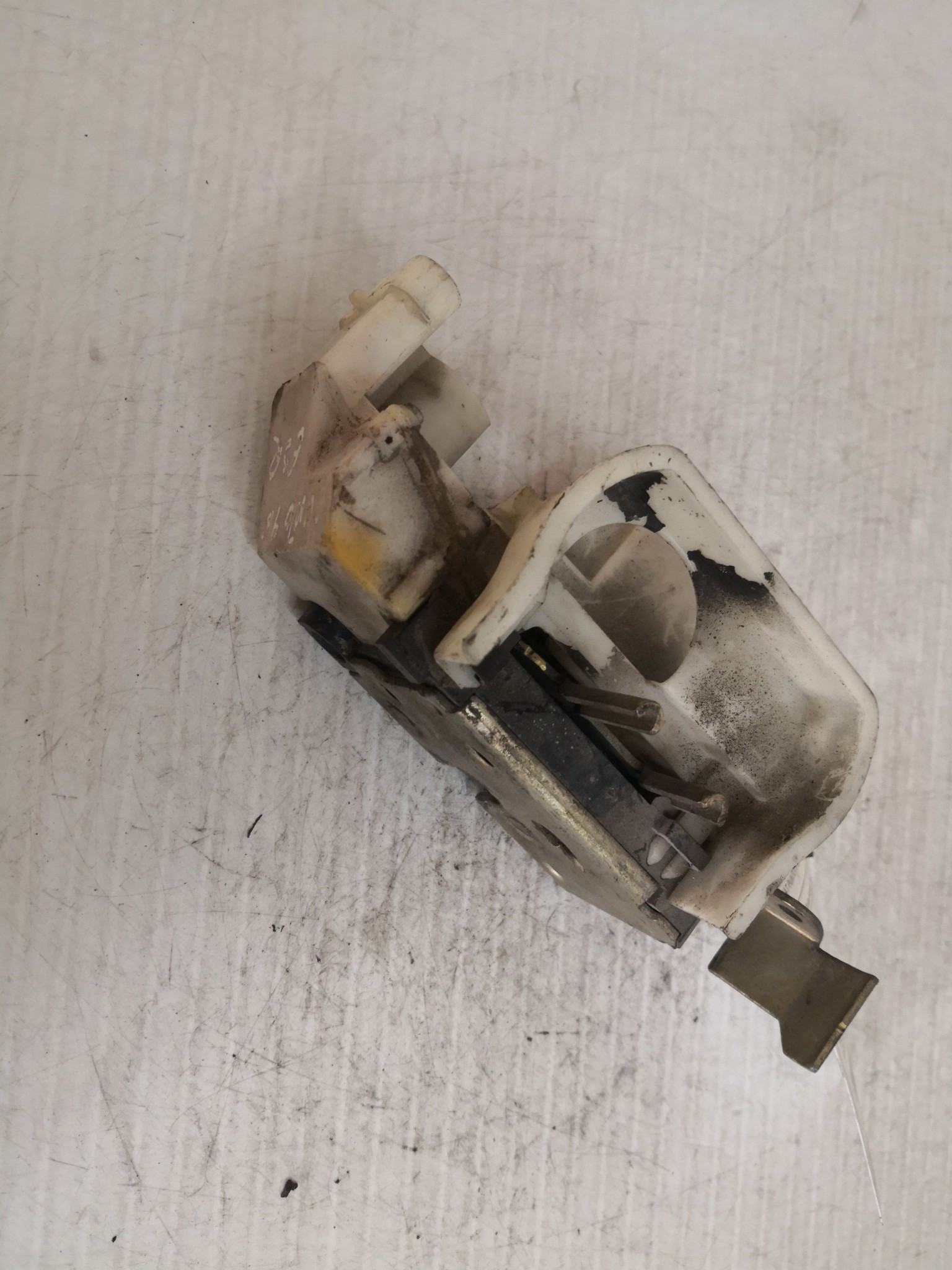 Fecho da Porta Frente Esq FIAT PUNTO (176_) | 93 - 99 Imagem-2