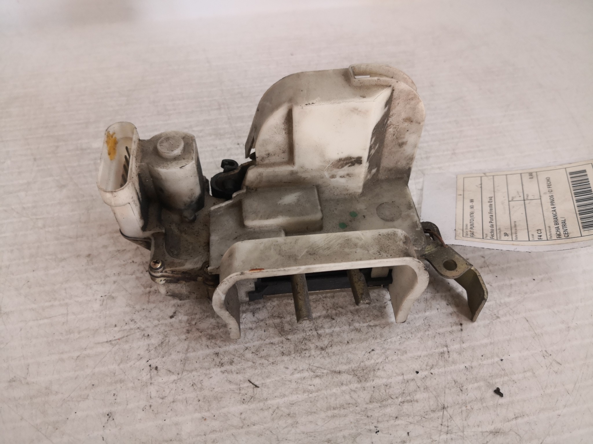 Fecho da Porta Frente Esq FIAT PUNTO (176_) | 93 - 99 Imagem-3