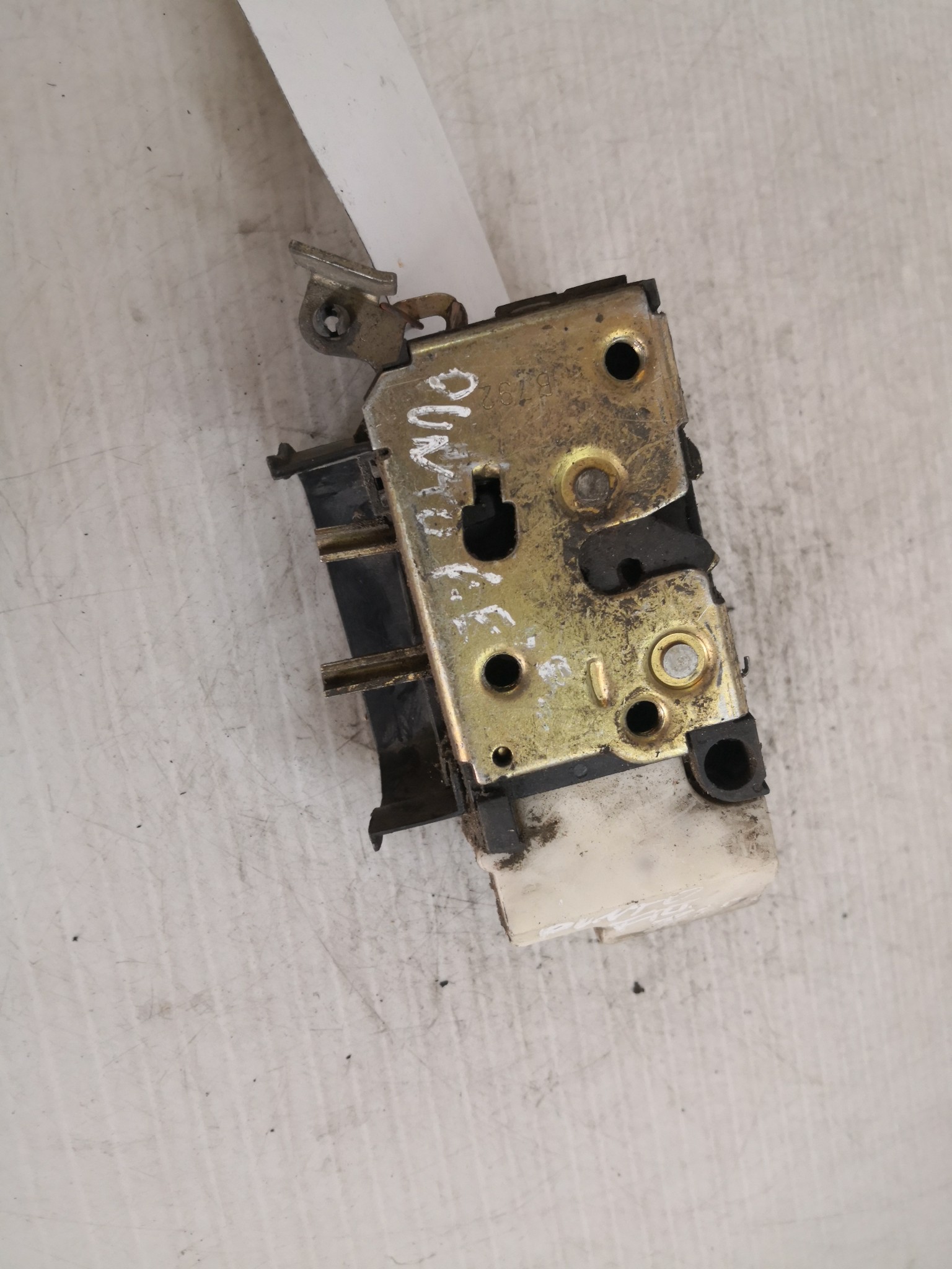 Fecho da Porta Frente Esq FIAT PUNTO (176_) | 93 - 99 Imagem-3