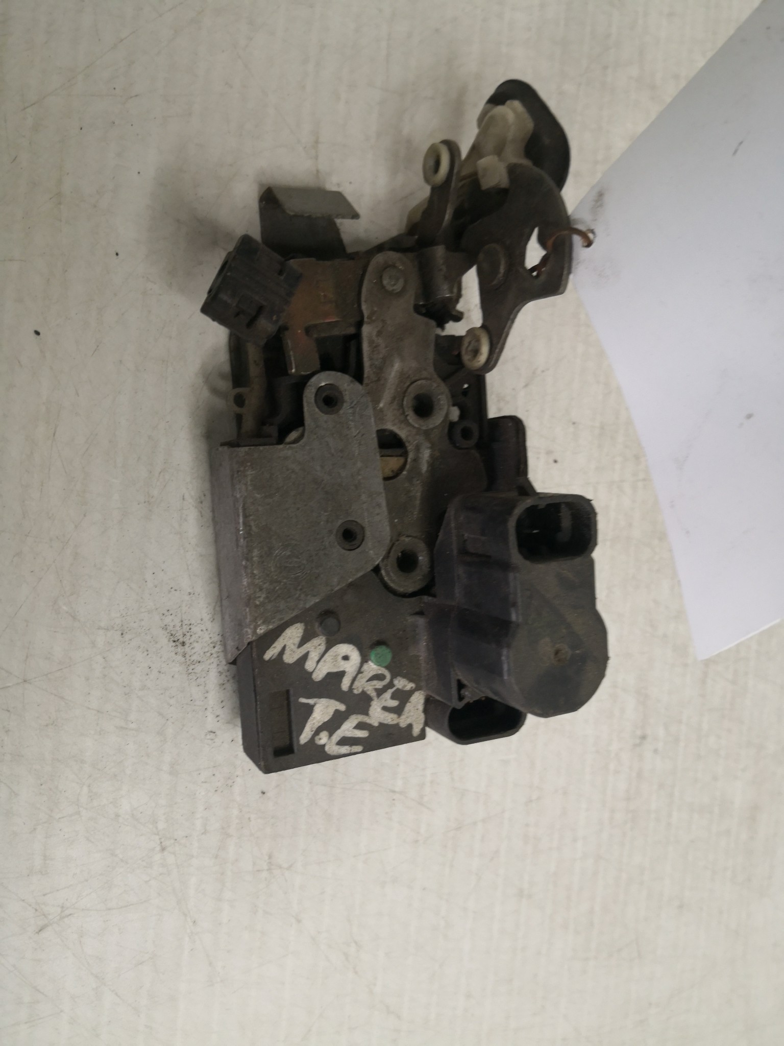 Fecho da Porta Trás Esq FIAT - ID S_35876