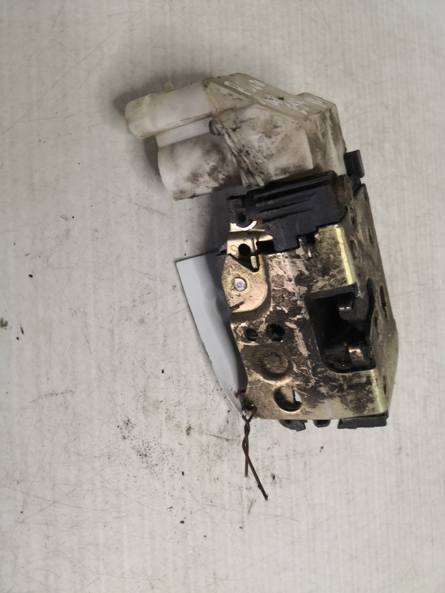 Fecho da Porta Trás Esq FIAT PUNTO (176_) | 93 - 99 Imagem-2