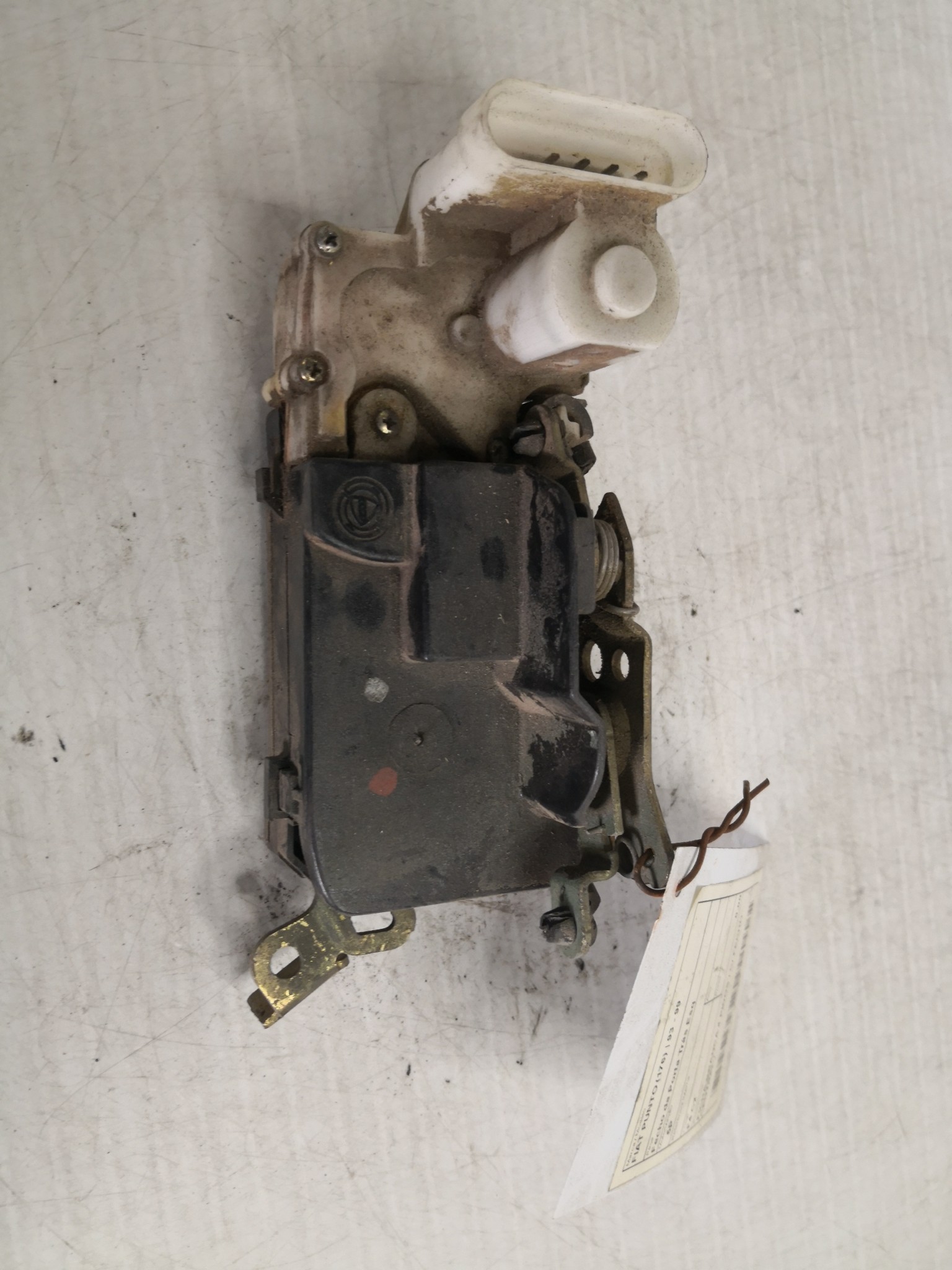 Fecho da Porta Trás Esq FIAT - ID S_35864