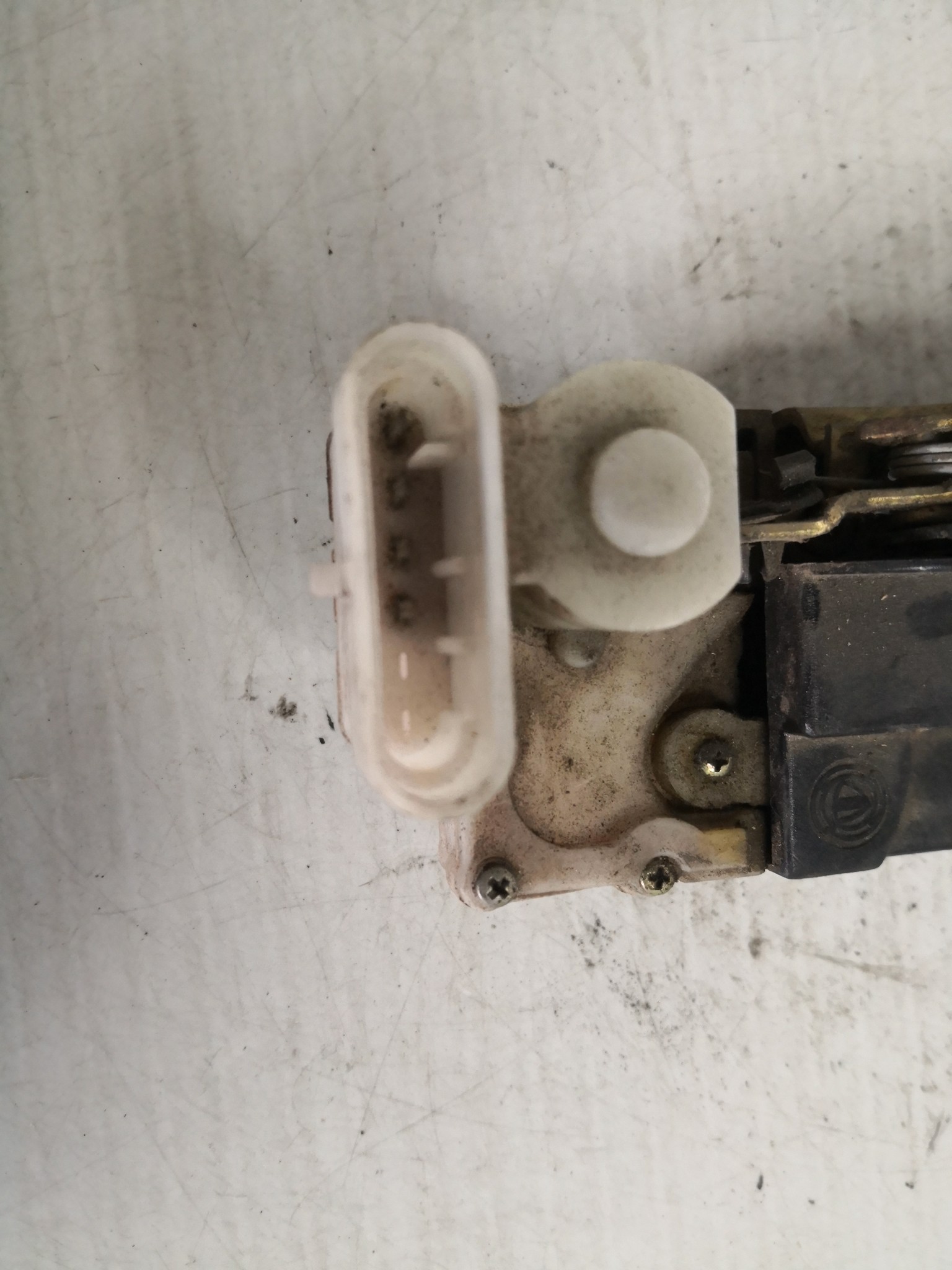 Fecho da Porta Trás Esq FIAT PUNTO (176_) | 93 - 99 Imagem-1