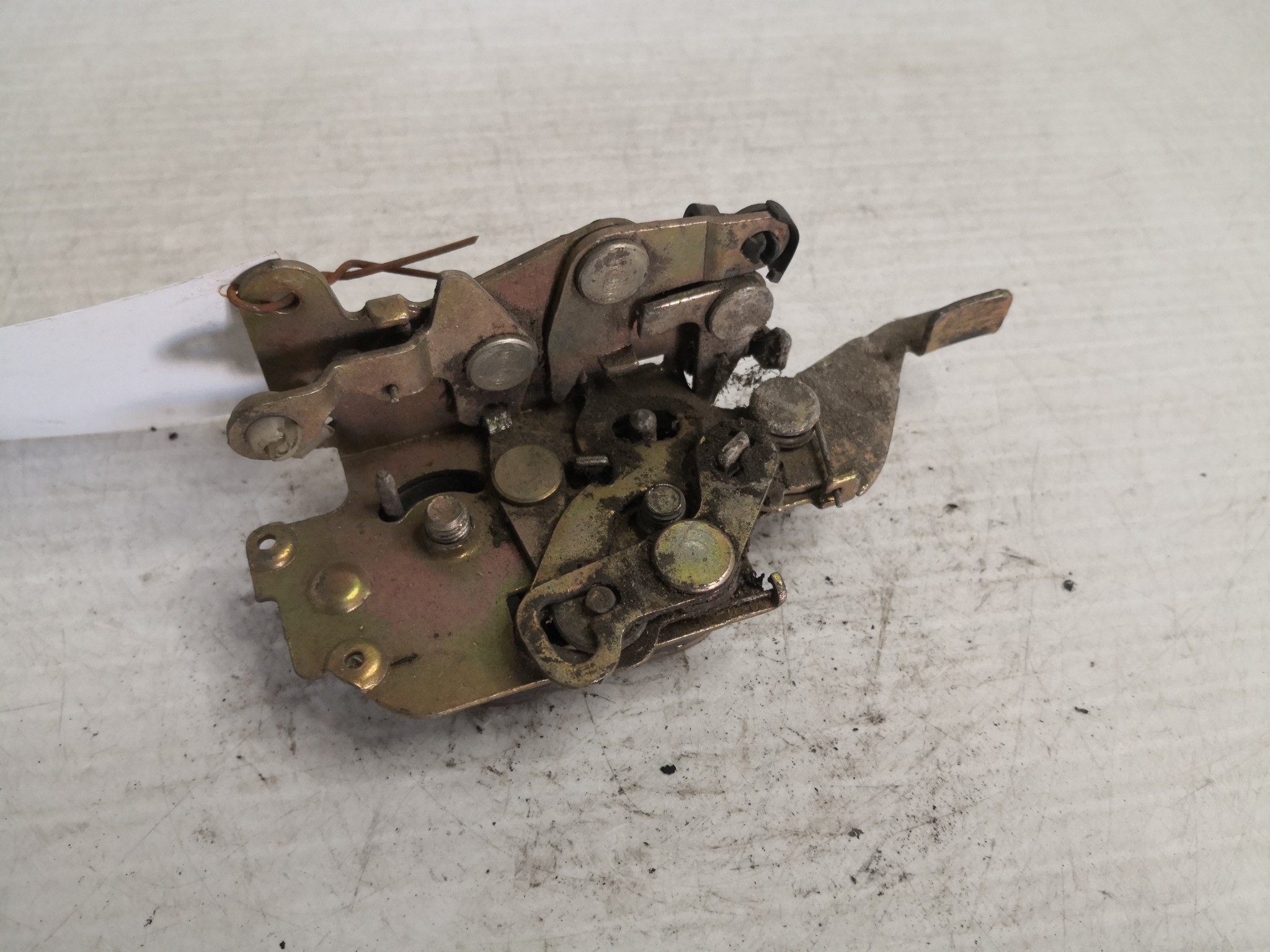 Fecho da Porta Trás Esq FIAT UNO (146_) | 83 - 06 Imagem-2