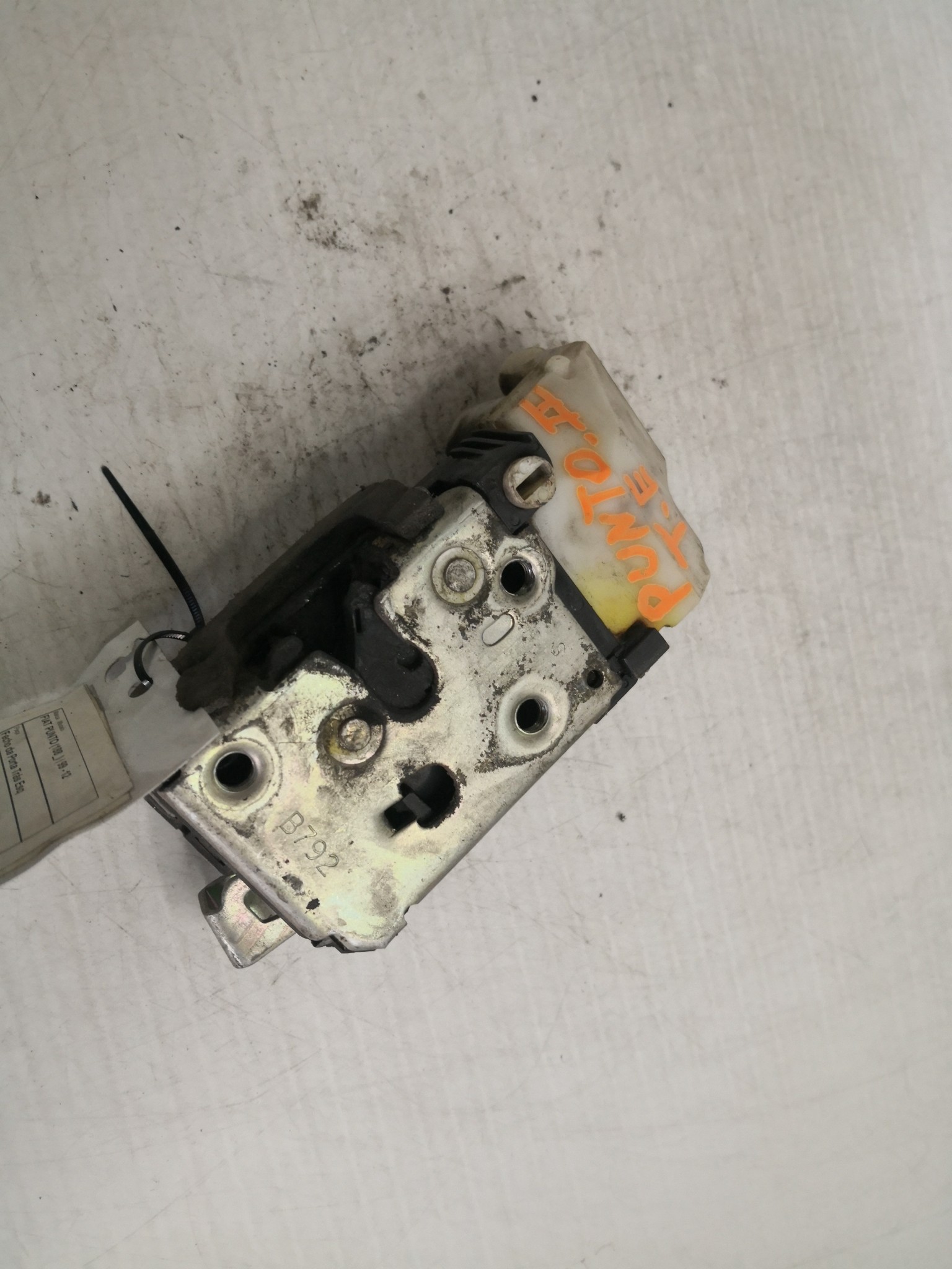 Fecho da Porta Trás Esq FIAT PUNTO (188_) | 99 - 12 Imagem-3