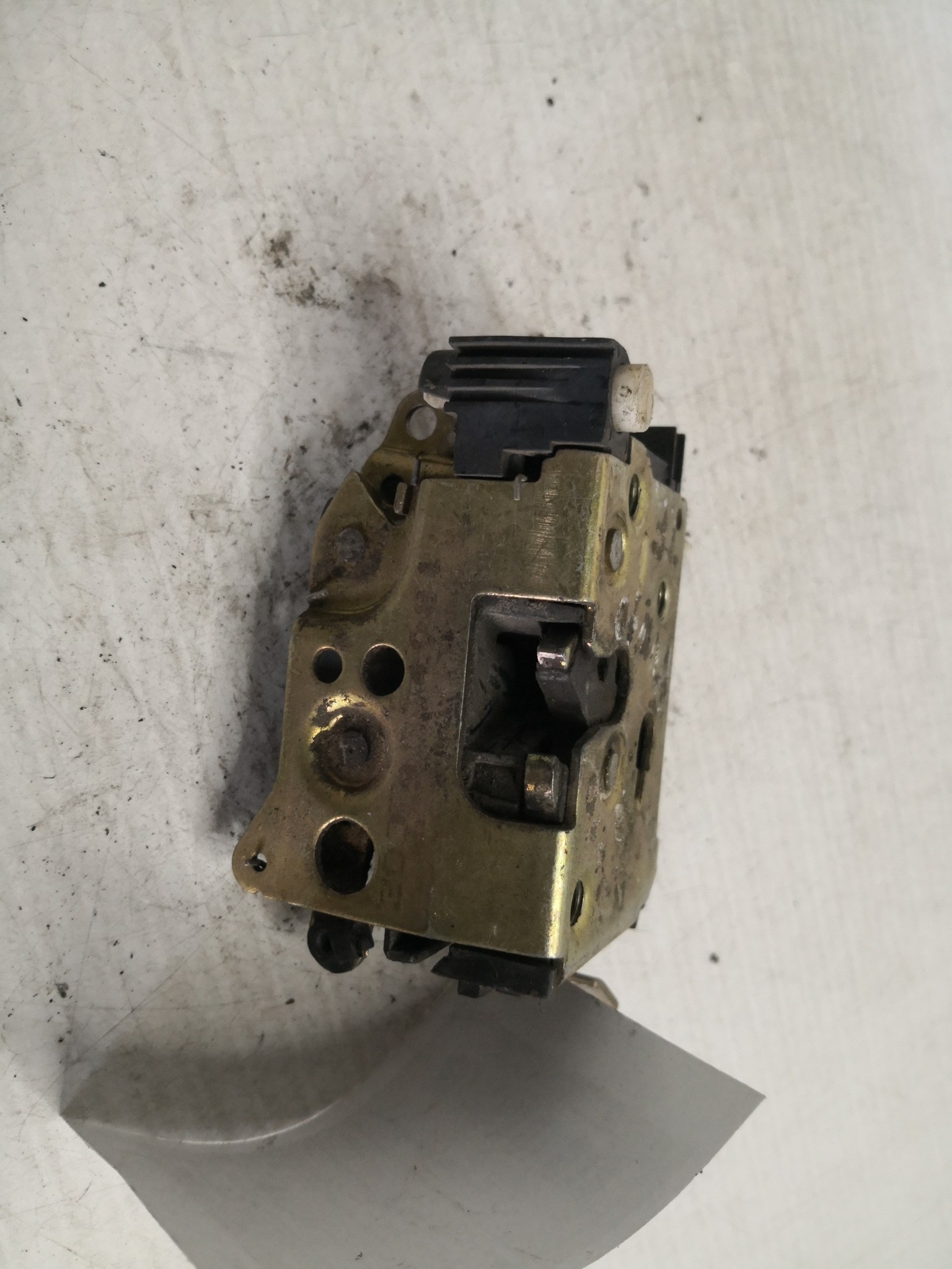 Fecho da Porta Trás Esq FIAT PUNTO (176_) | 93 - 99 Imagem-1