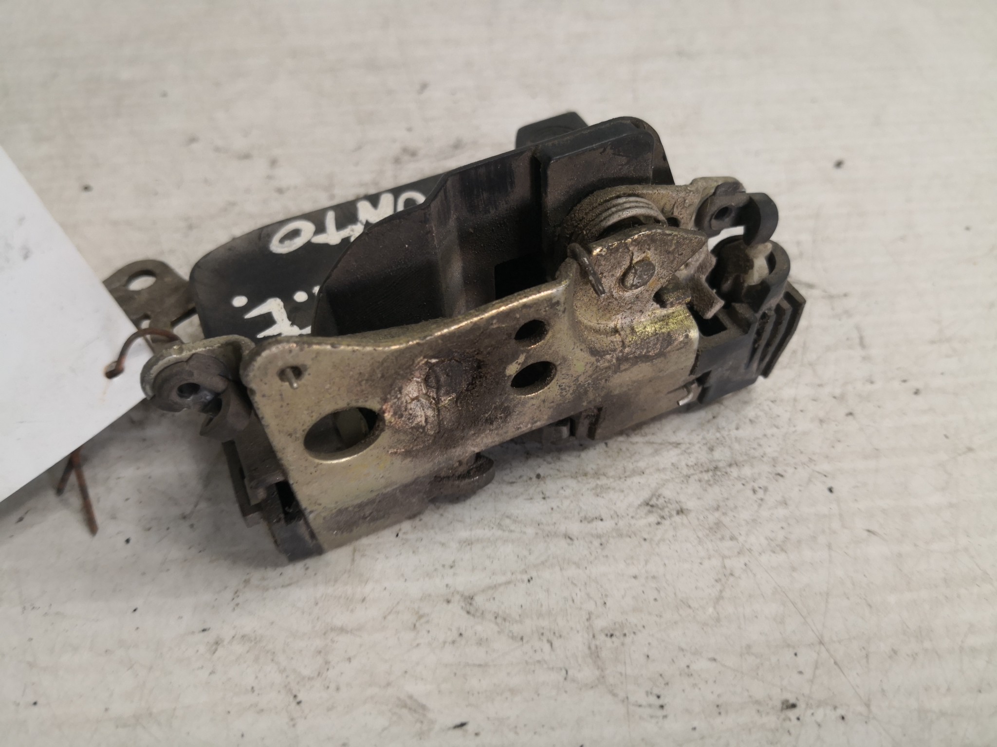 Fecho da Porta Trás Esq FIAT PUNTO (176_) | 93 - 99 Imagem-1