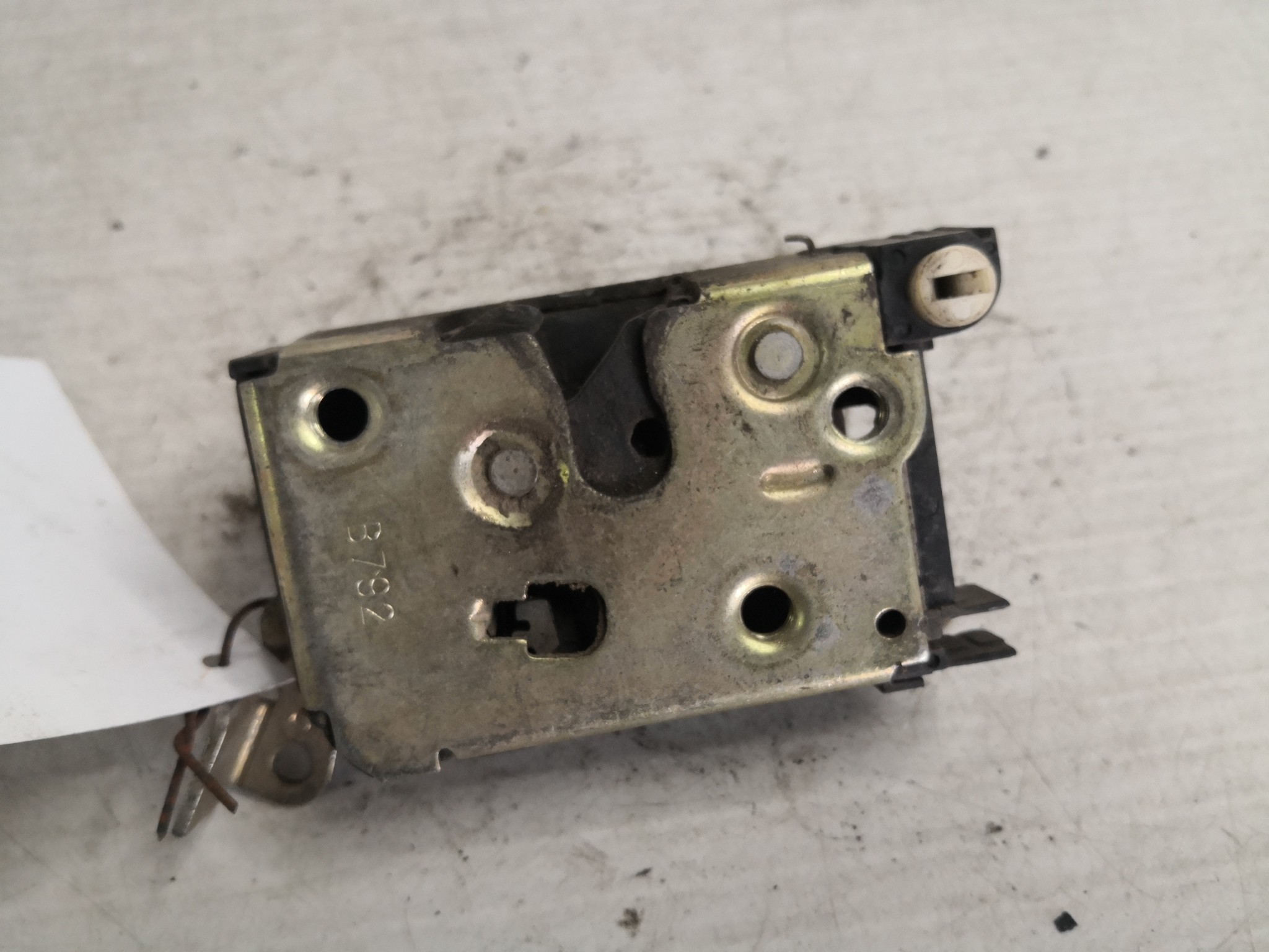 Fecho da Porta Trás Esq FIAT PUNTO (176_) | 93 - 99 Imagem-2