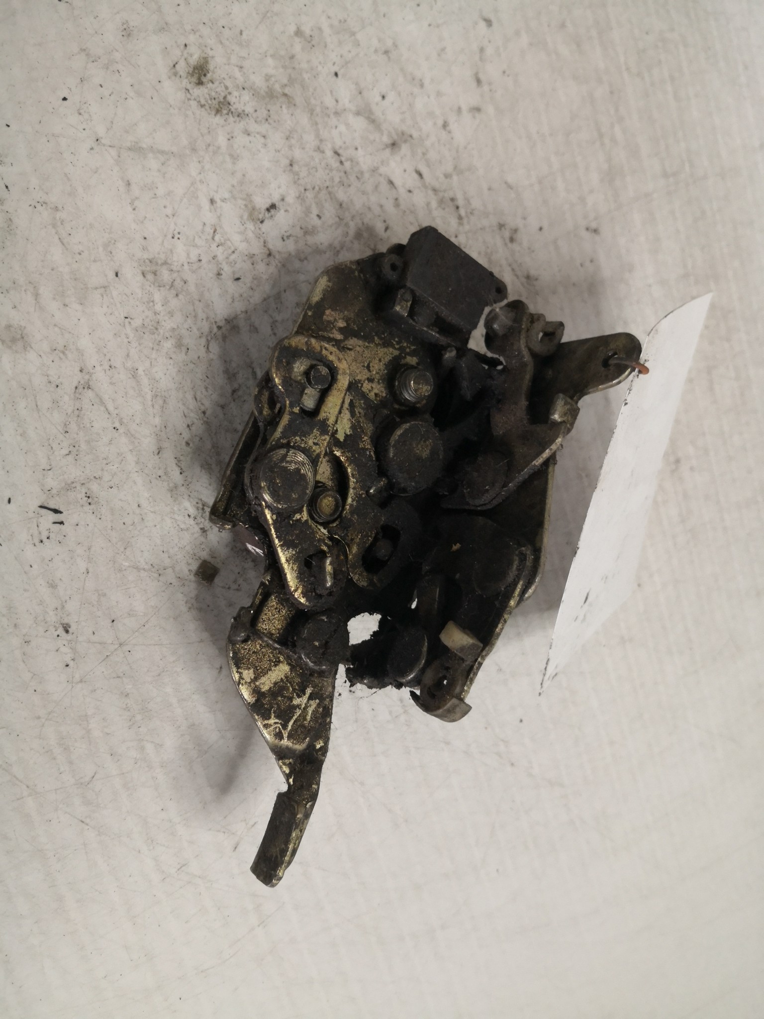 Fecho da Porta Trás Esq FIAT UNO (146_) | 83 - 06 Imagem-1