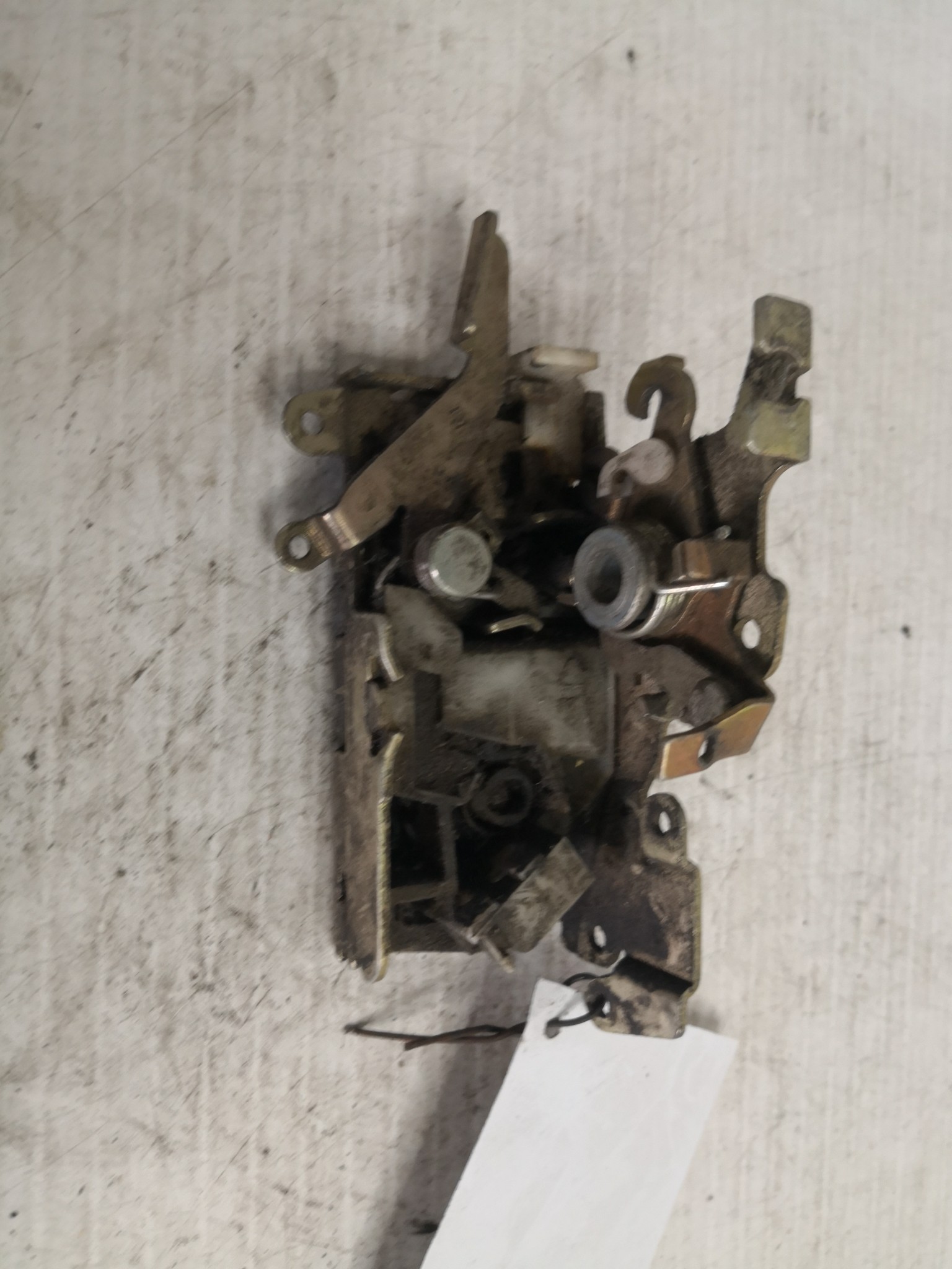 Fecho da Porta Frente Dto MERCEDES-BENZ - ID S_35629