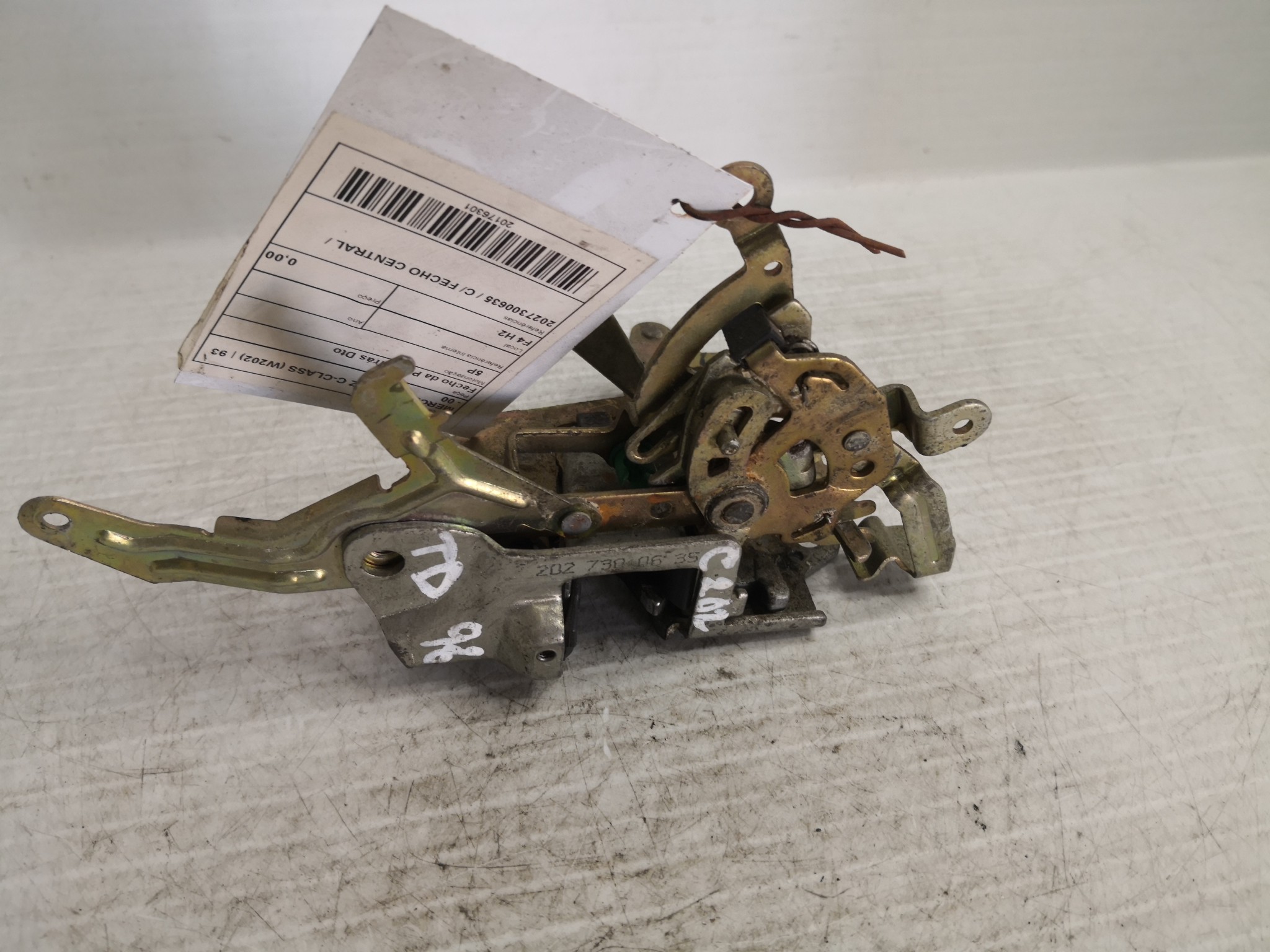 Fecho da Porta Trás Dto MERCEDES-BENZ - ID S_36300