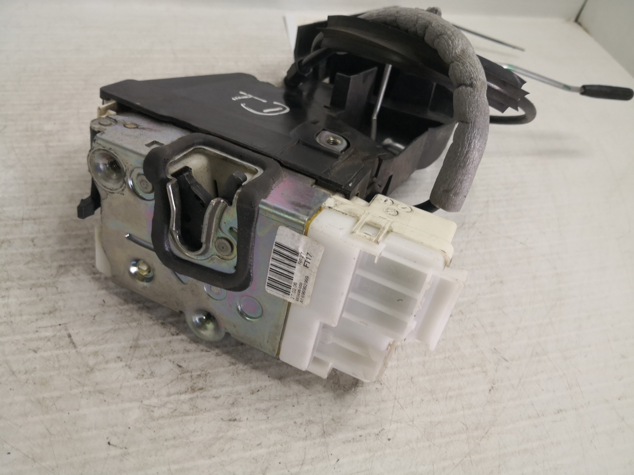 Fecho da Porta Trás Dto MERCEDES-BENZ B-CLASS (W245) | 05 - 11 Imagem-4