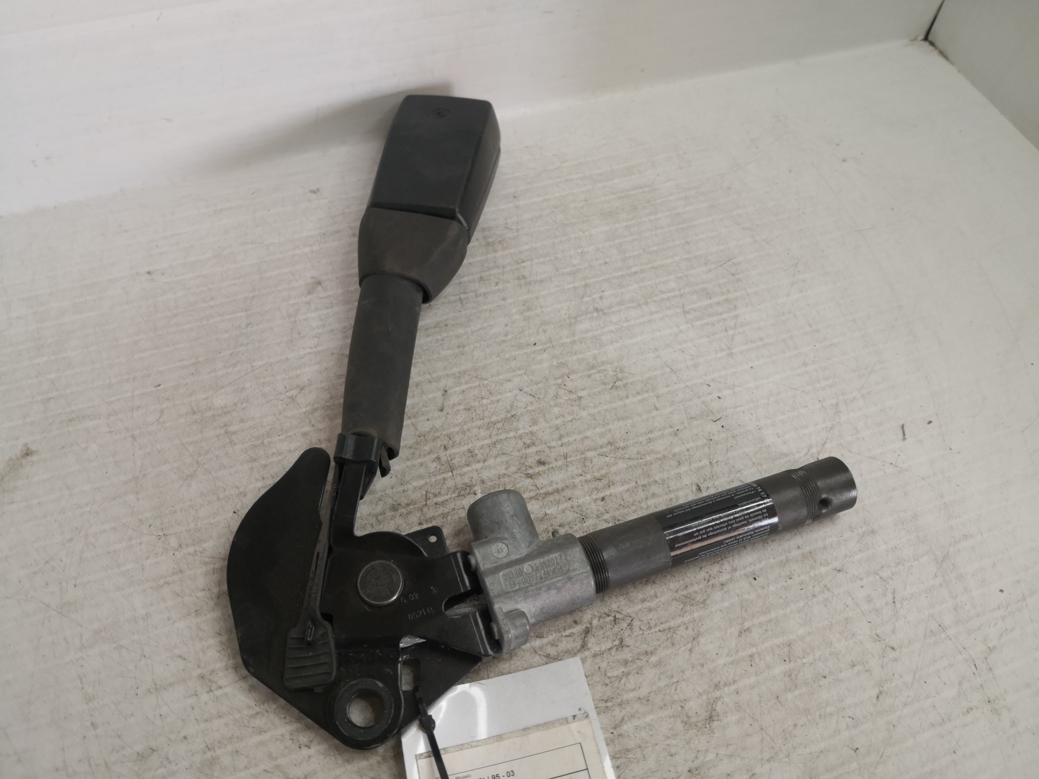 Engate Cinto Frente Esq BMW - ID S_66696