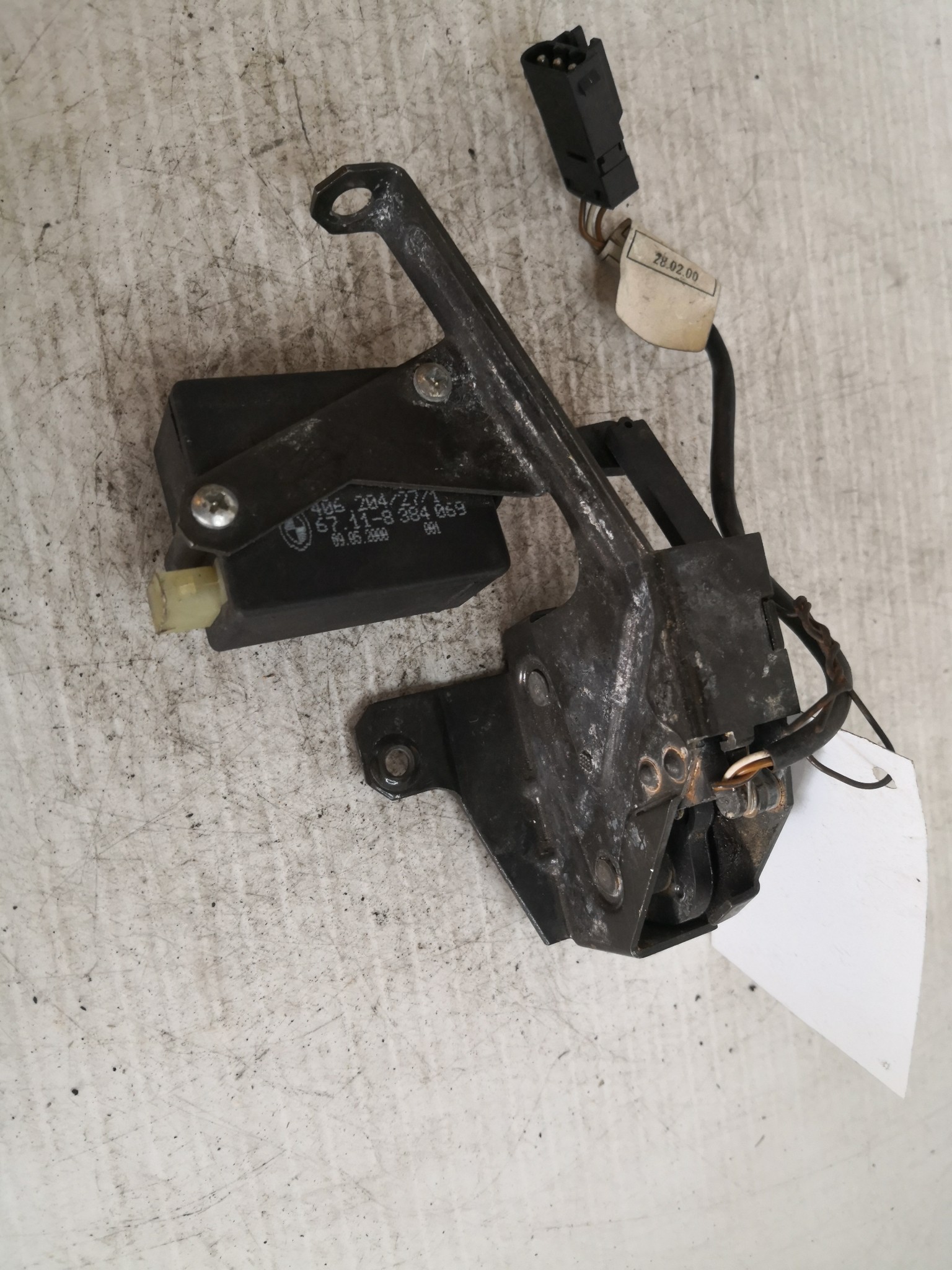 Fecho da Mala BMW - ID S_37092