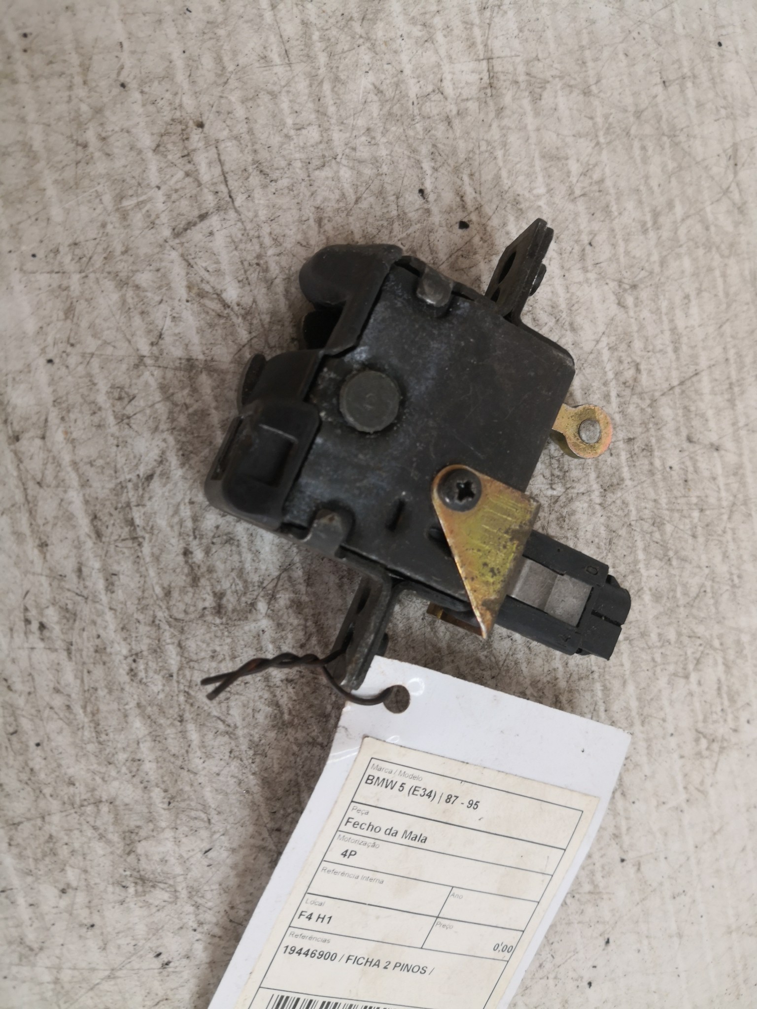 Fecho da Mala BMW - ID S_36598