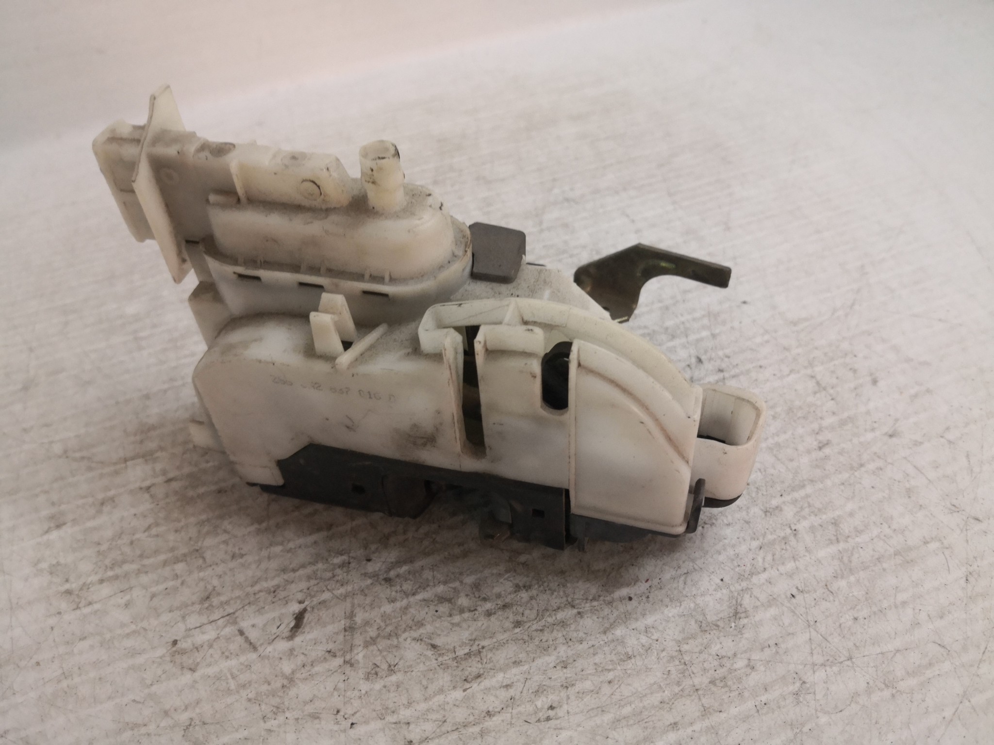 Fecho da Porta Frente Dto VOLKSWAGEN POLO (6N2) | 99 - 01 Imagem-2