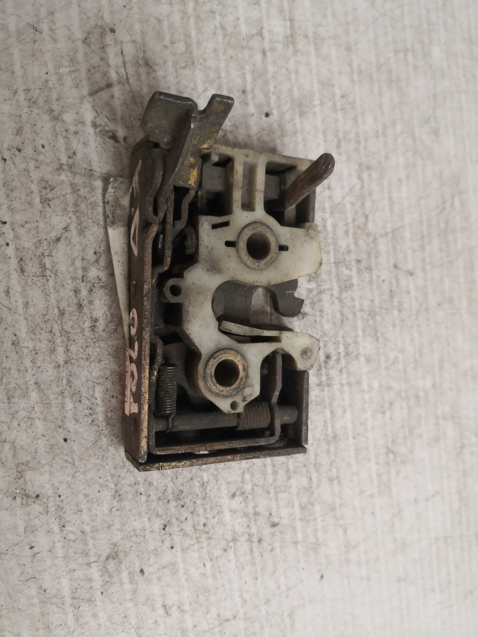 Fecho da Porta Frente Dto VOLKSWAGEN - ID S_34441