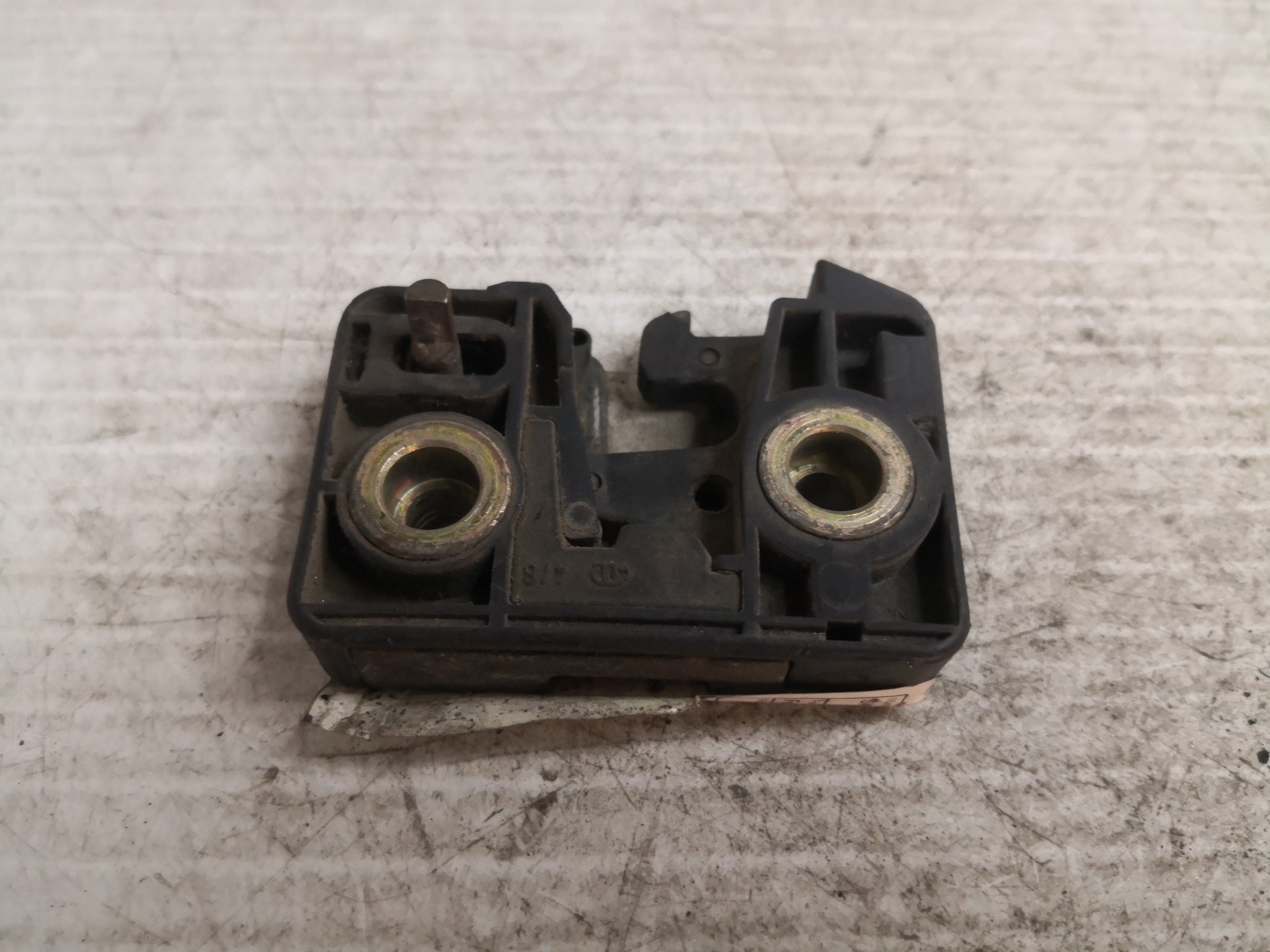 Fecho da Porta Frente Dto SKODA - ID S_34466