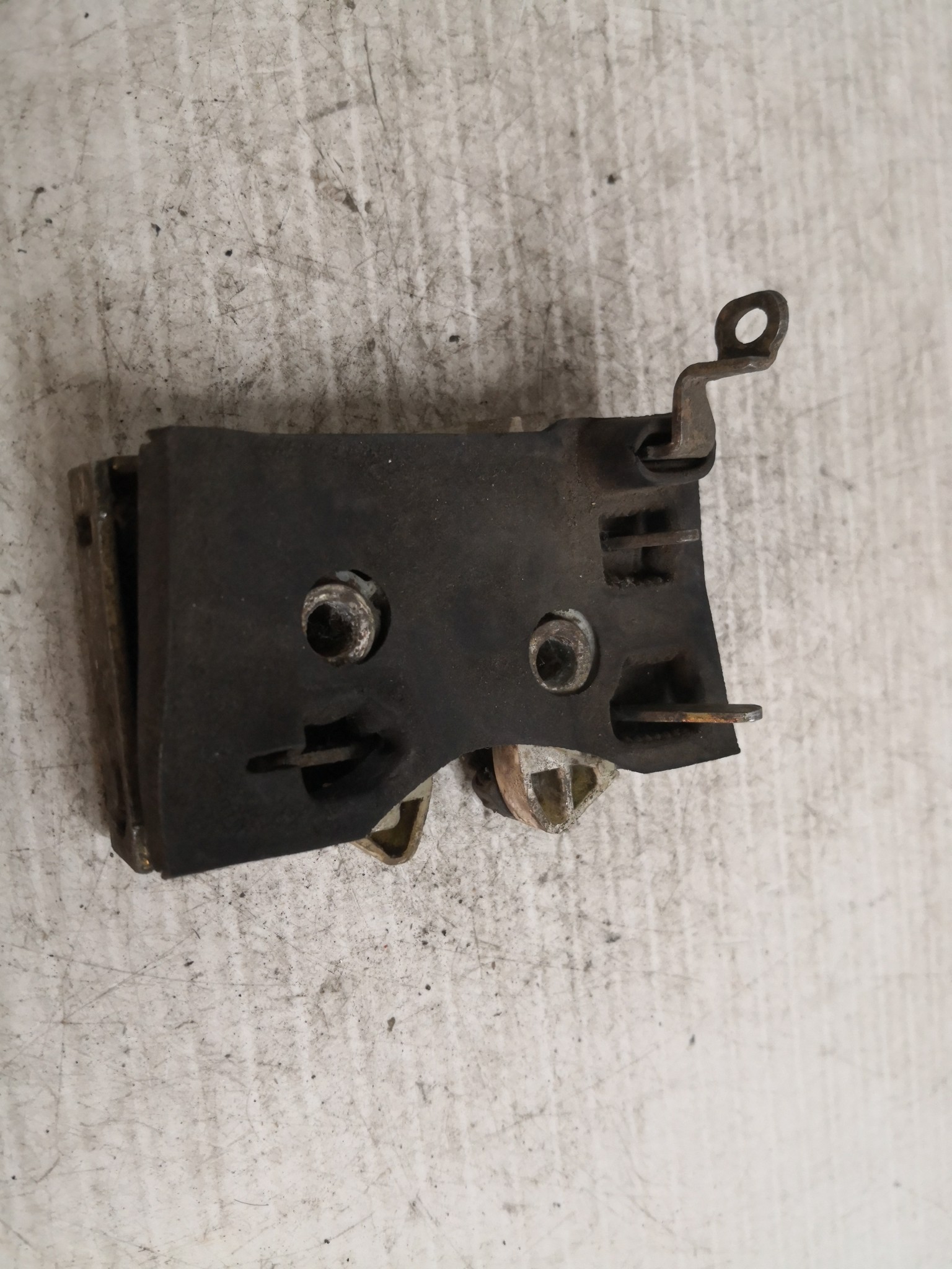 Fecho da Porta Frente Dto AUDI 80 (89, 89Q, 8A, B3) | 86 - 91 Imagem-1